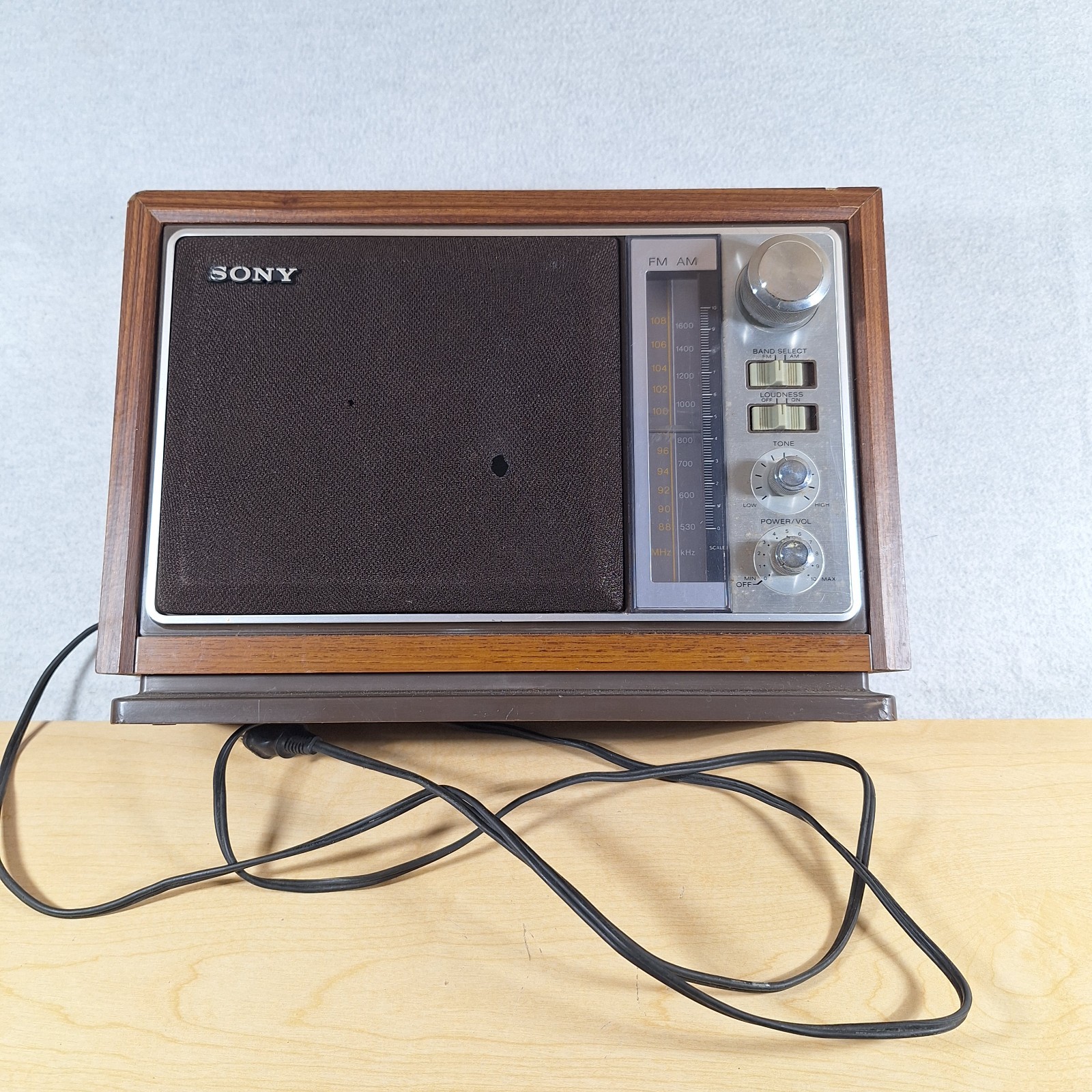 Vintage SONY ICF-9740W AM/FM Tabletop Radio Wood UNTESTED