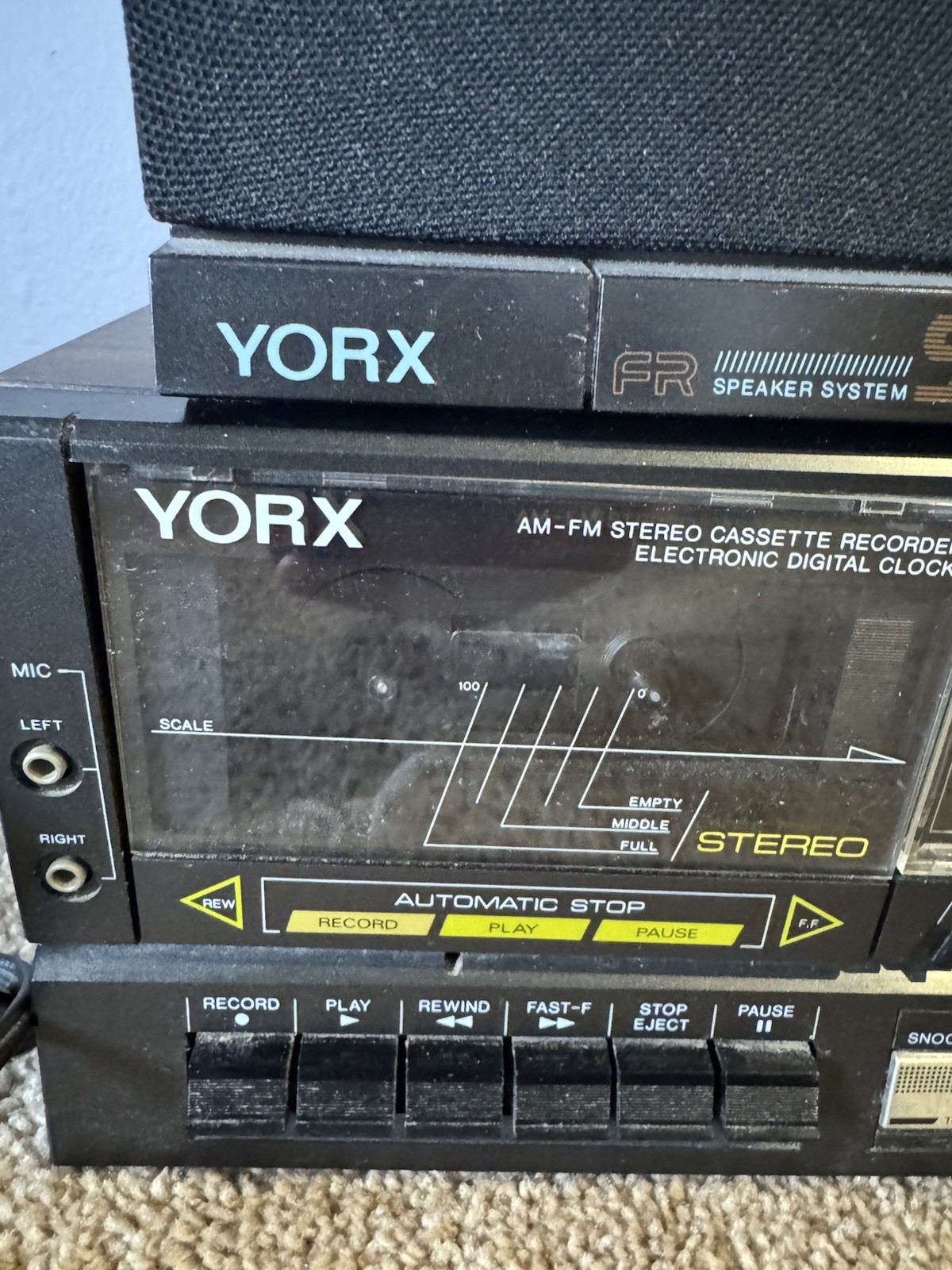 VTG York Model M2489 AM/FM Stereo Cassette recorder digital clock alarm READ