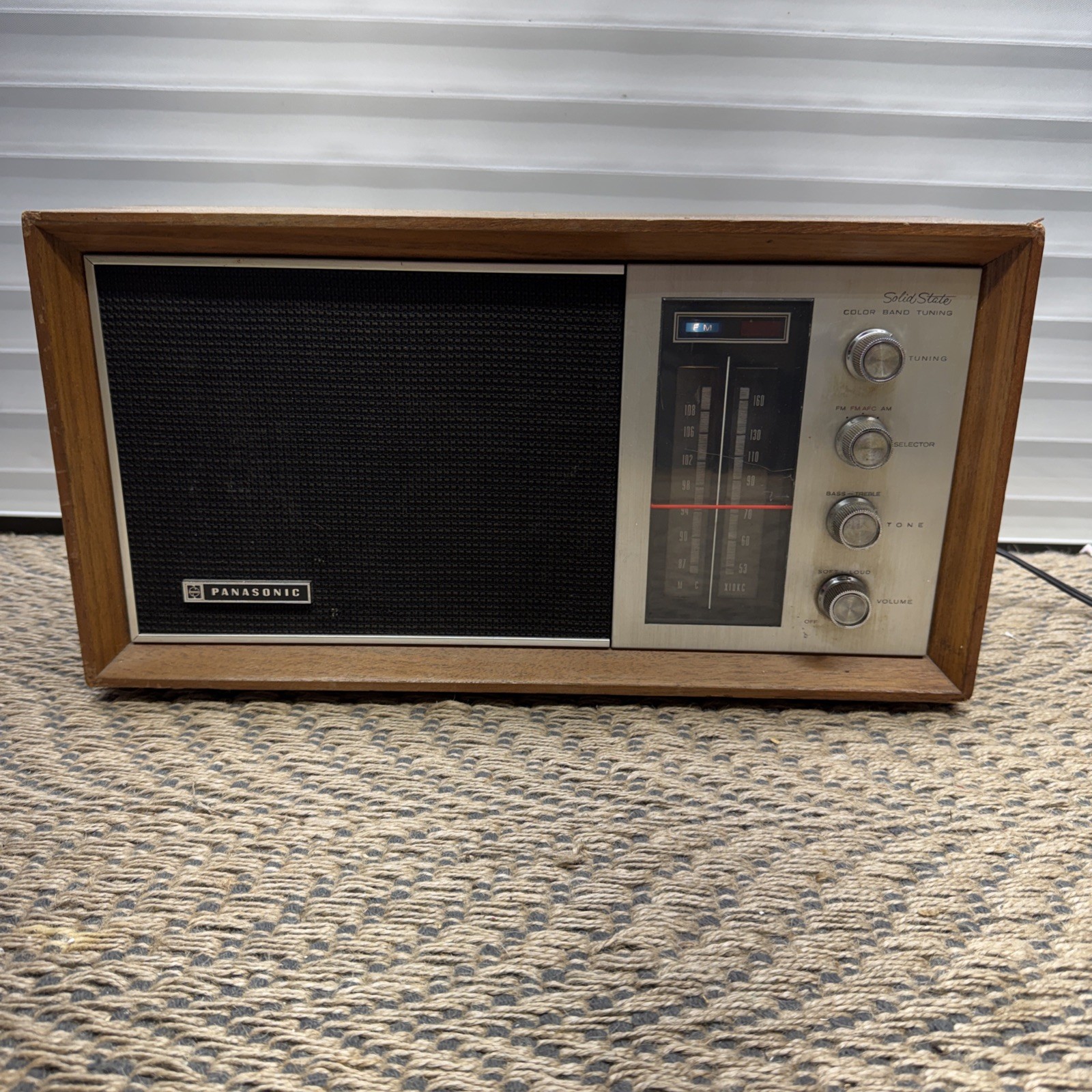 Panasonic RE-7259 FM-AM 2-Band Desktop Tabletop Wood Radio Vintage 1975 TESTED