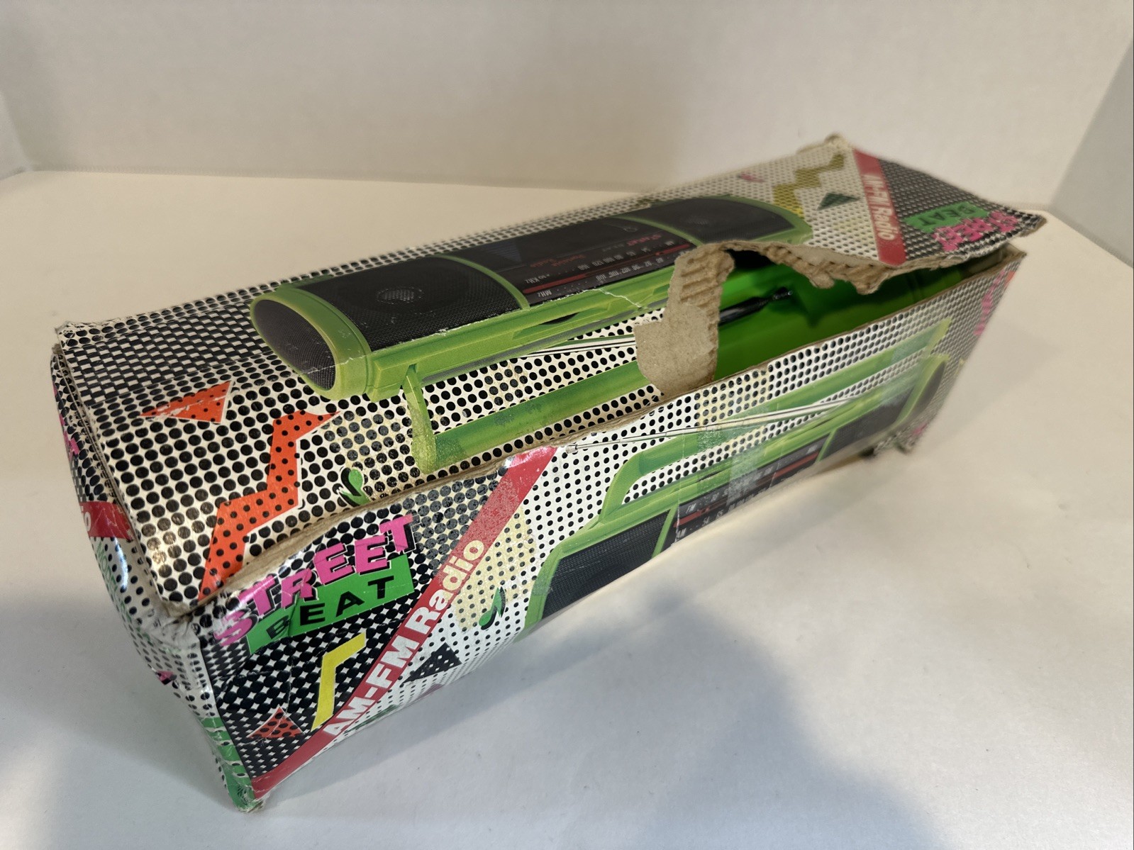 1990 Street Beat Radio F/ Radio Shack W Original Box & Manual RARE Green Working