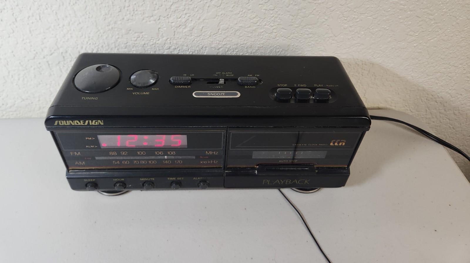 Vtg SOUNDESIGN AM/FM Alarm Clock Radio Cassette Player Model 3827 Black