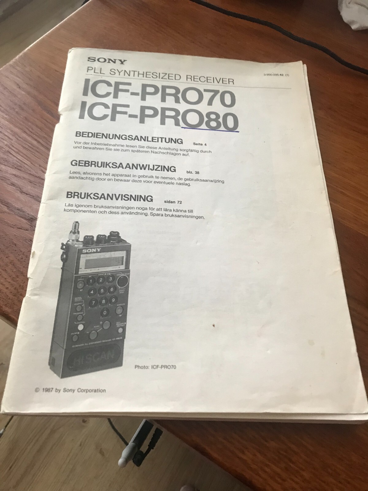 Original Sony ICF Pro70/80 world receiver manual German Dutch Swedish/Norwegian
