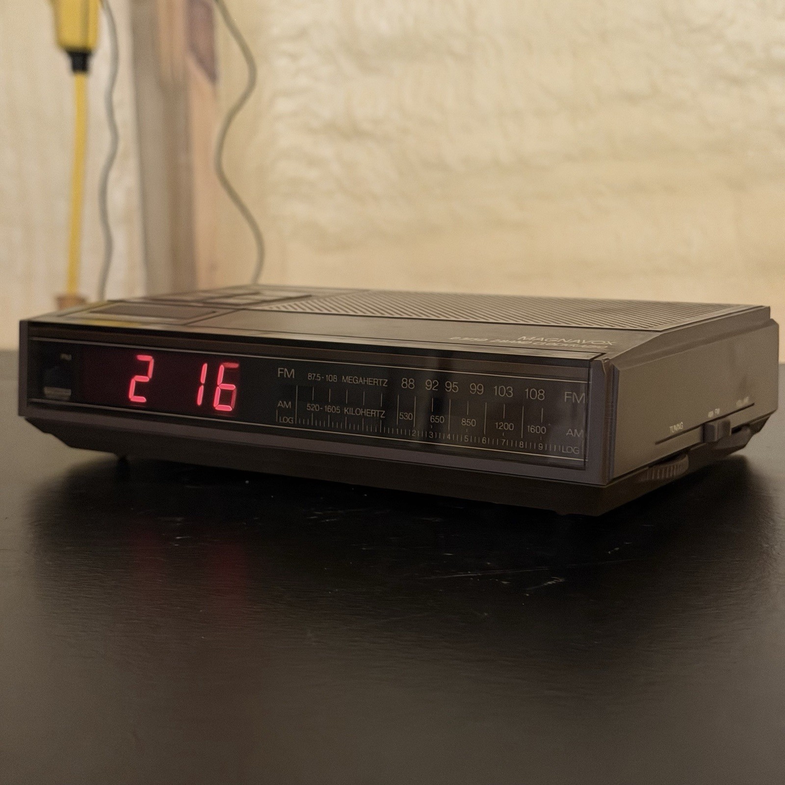 Lot 3 Vintage Clock Radios GE Flip Realistic Chronomatic 251 Magnavox D3150