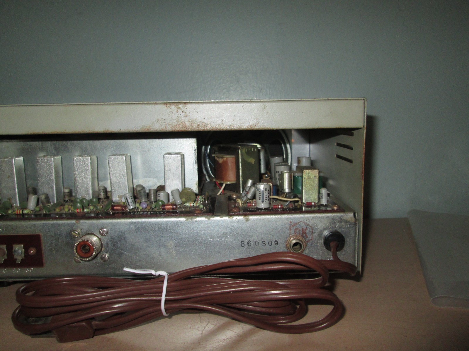 Allied Radio Shack A-2589 Solid State FM VHF Hi-Lo Communications Receiver
