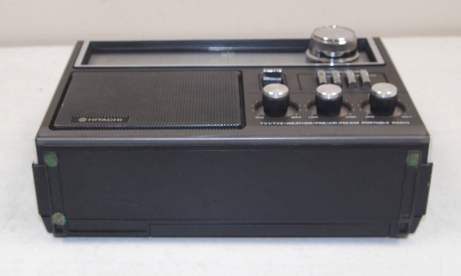 Nice!! Works!! Vtg HITACHI TV1/TV2/Weather/PSB/AM/FM/Air PORTABLE RADIO KH-1650H