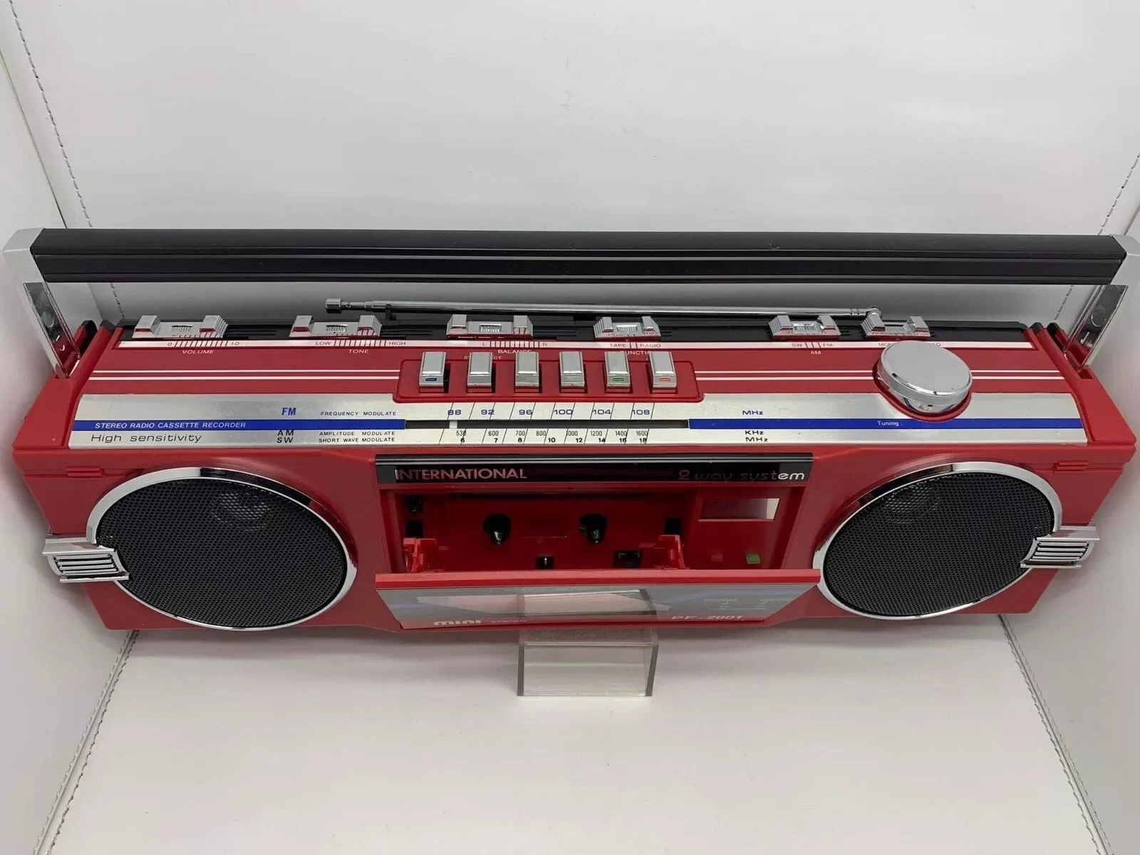VTG International MINI AM/FM Stereo Radio Cassette Recorder 2-Way System Taiwan