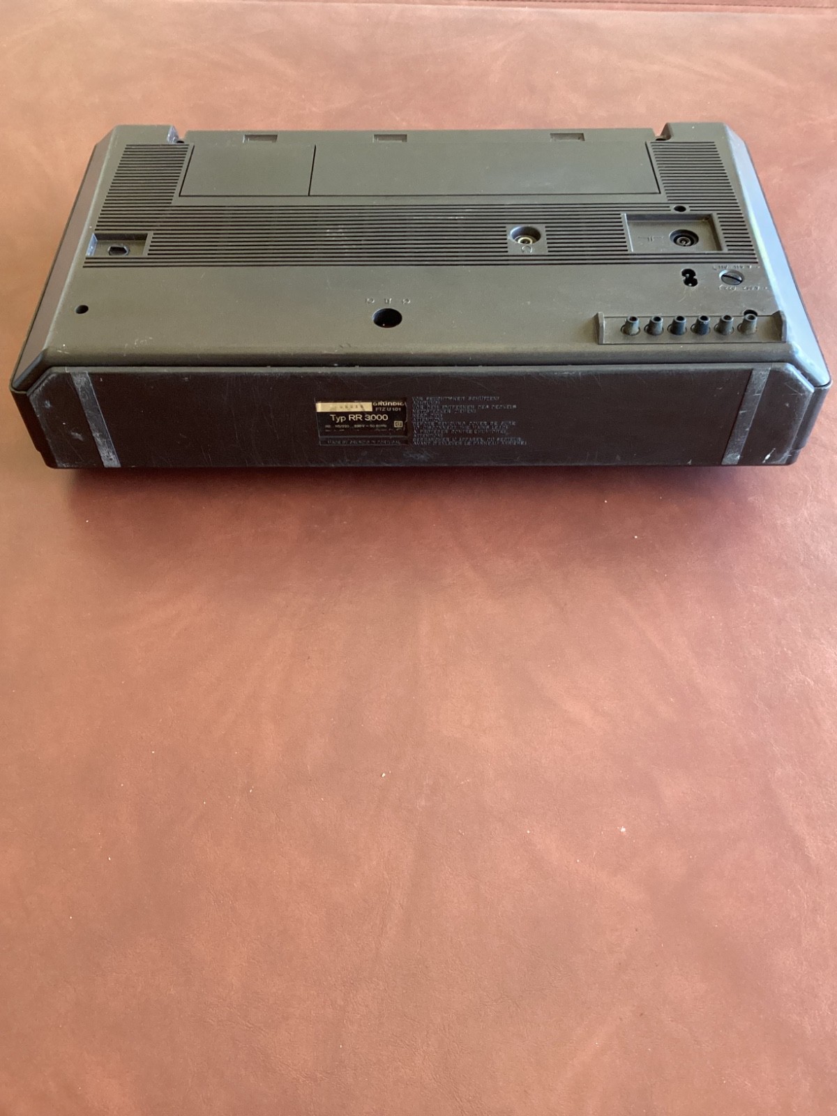 GRUNDIG RR 3000 Stereo Radio Recorder *FOR PARTS OR NOT WORKING*