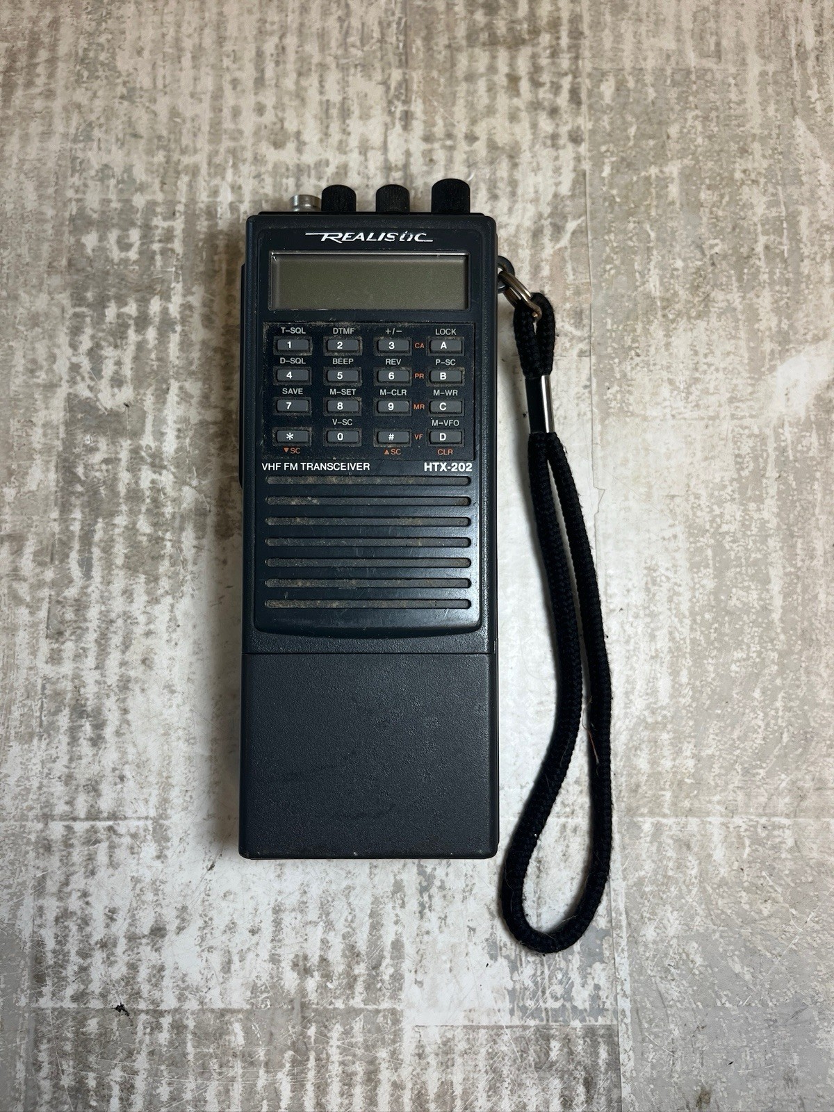 Realistic HTX-202 2 Meter VHF FM Handheld Ham Radio Transceiver HTX202 Tested