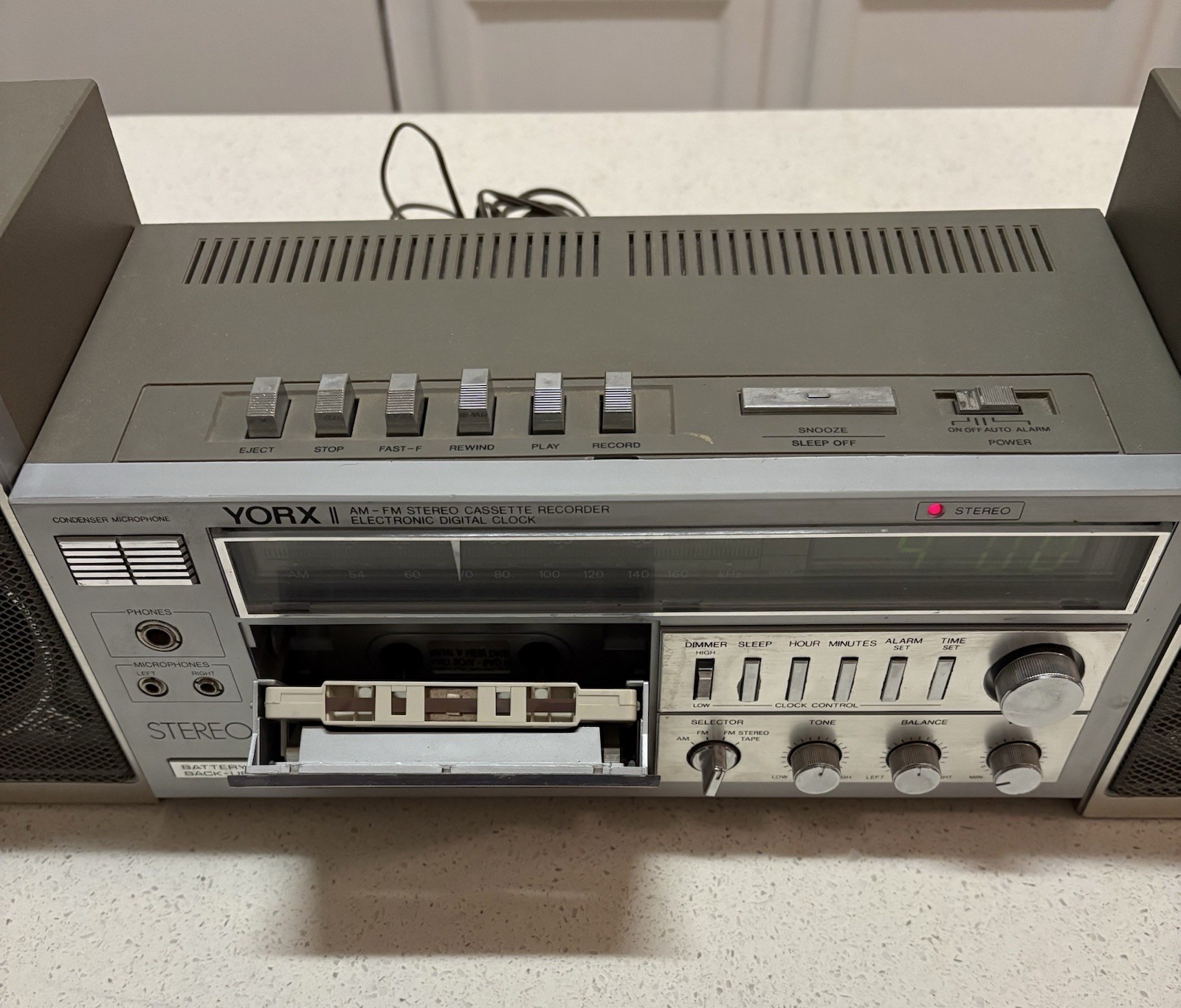 1980’s YORX (M2488) AM/FM Stereo Cassette Recorder Tape Deck & Digital Clock