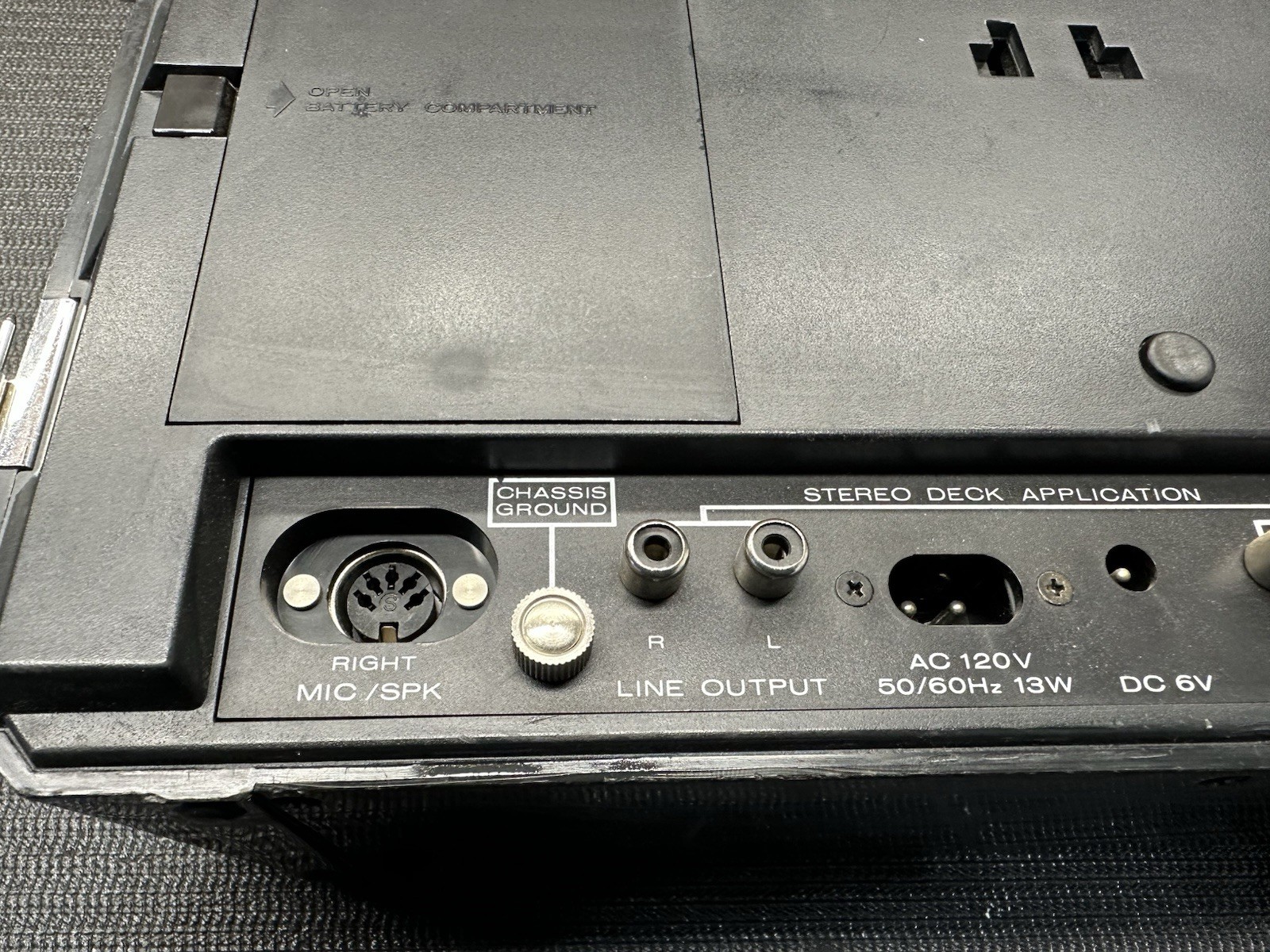 Superscope CRS-152 AM/FM Stereo Cassette Recorder Marantz Vintage Boombox Works