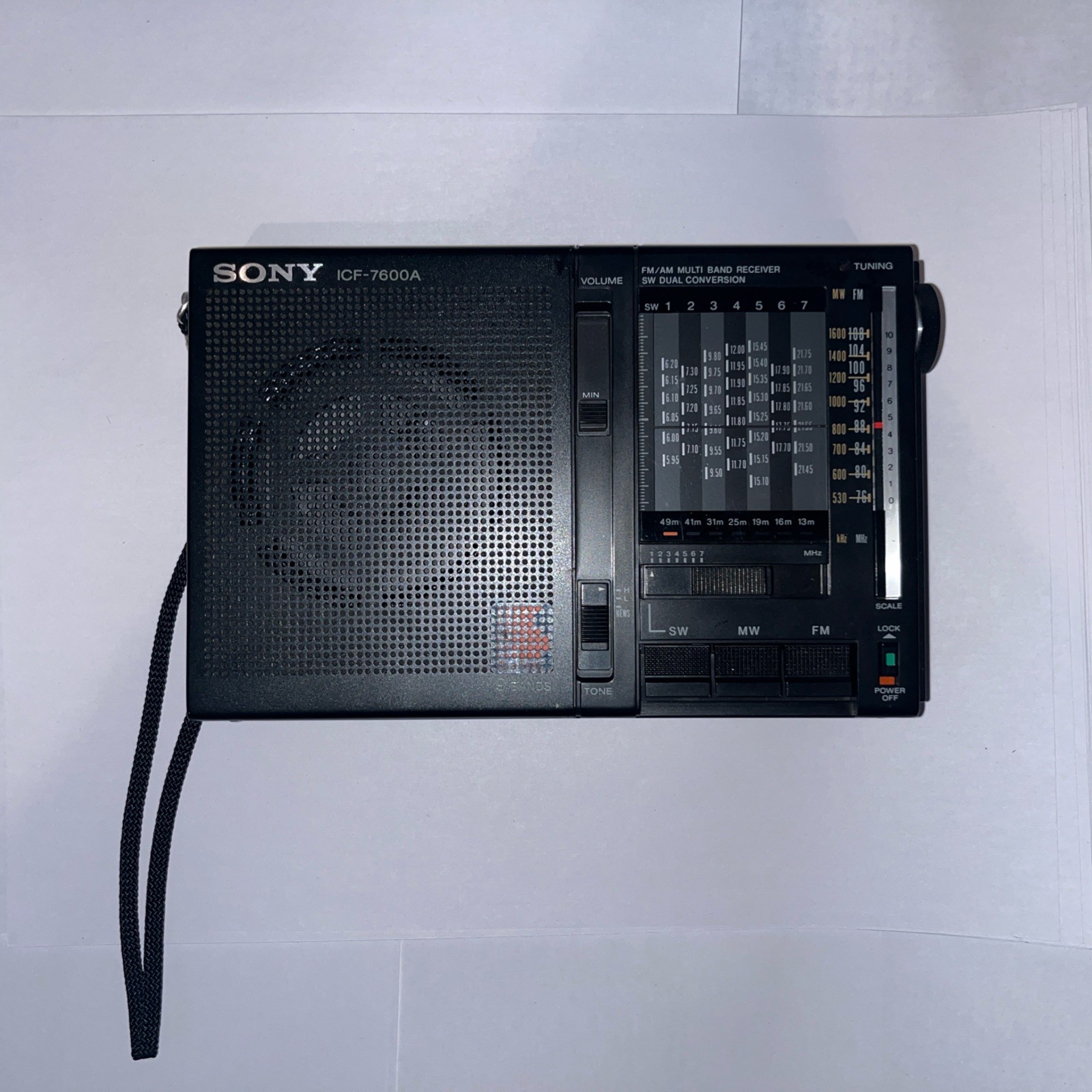 Sony 9 Bands FM/MW/SW Radio ICF-7600A