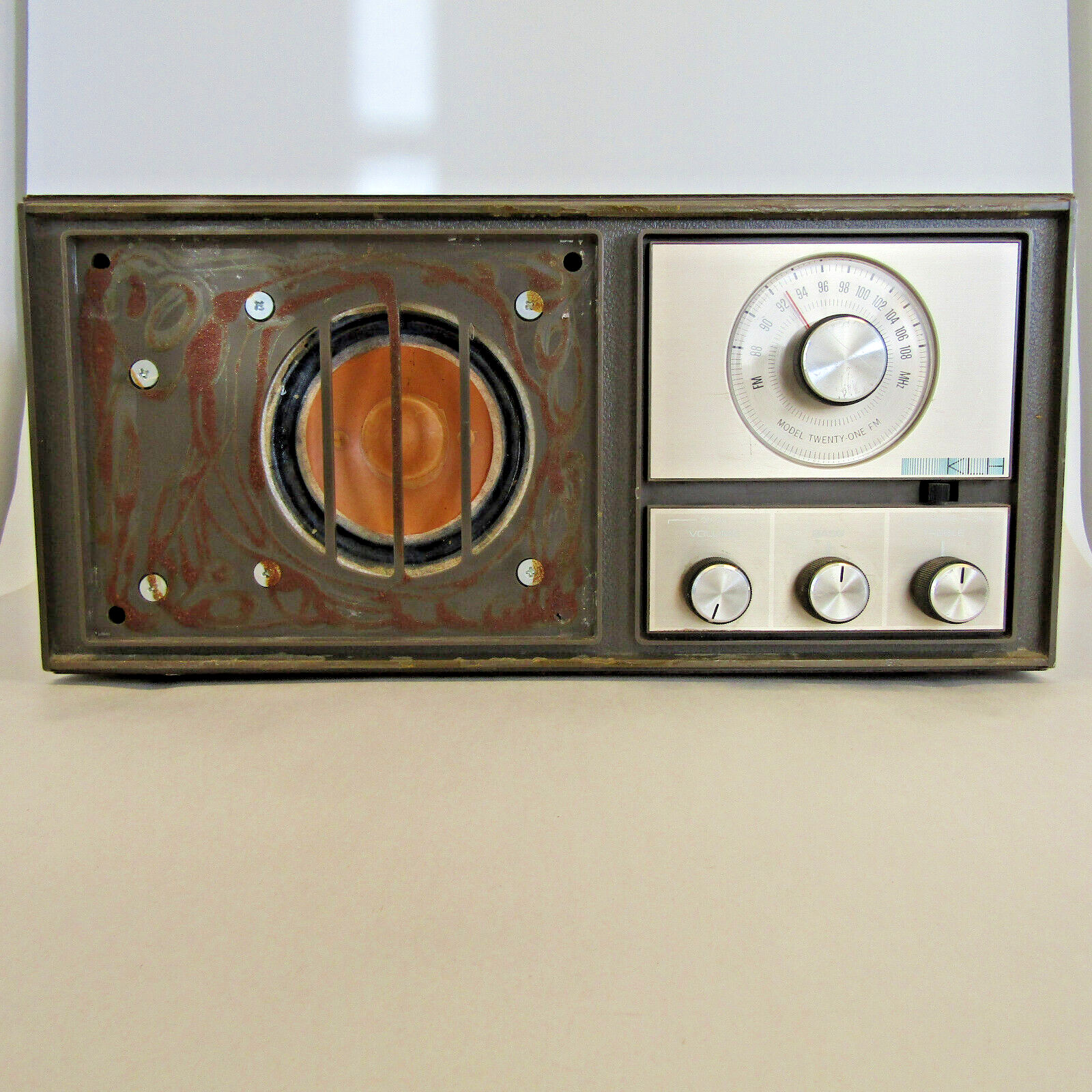 Vintage 1960’s KLH Model Twenty One 21 FM Table Radio Wood Veneer Cabinet Works