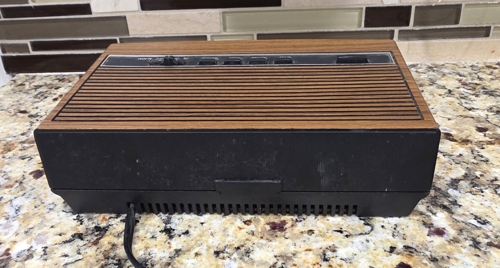 Vtg GE General Electric 7-4625F Wood Grain Digital Alarm Clock Radio AM/FM Works