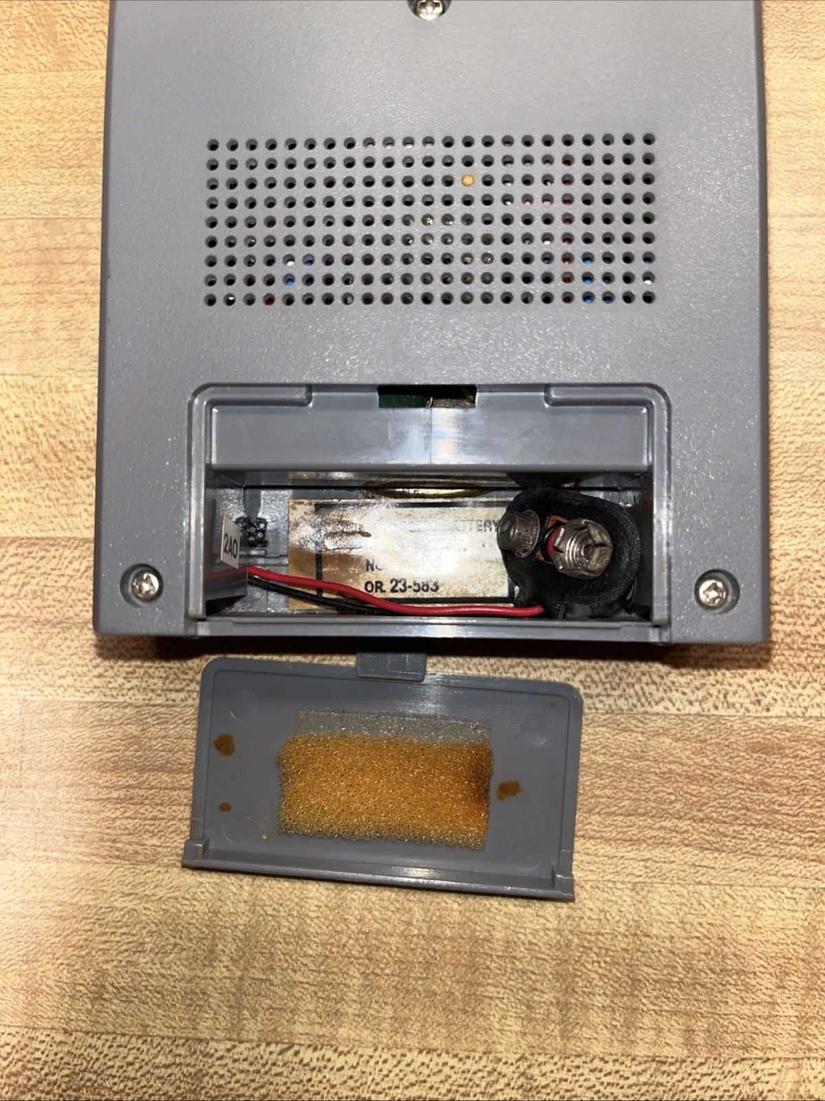 Vintage 1980s Radio Shack Realistic AM-FM Radio Model 12-719 WORKING