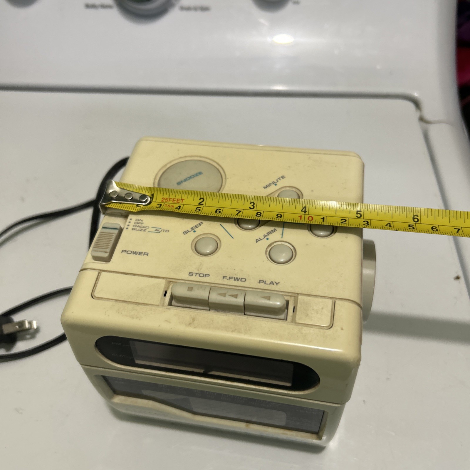 Vintage Lloyds CR201 AM/FM Clock Radio Cassette Player Cube *WORKS*