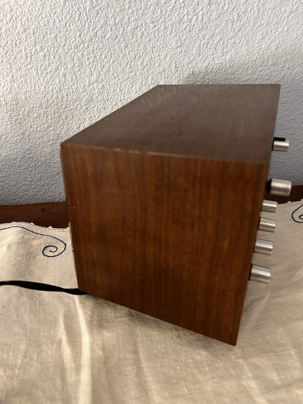 Montgomery Wards Airline AM/FM Clock Radio Early 1970s Tested Clock Keeps Time