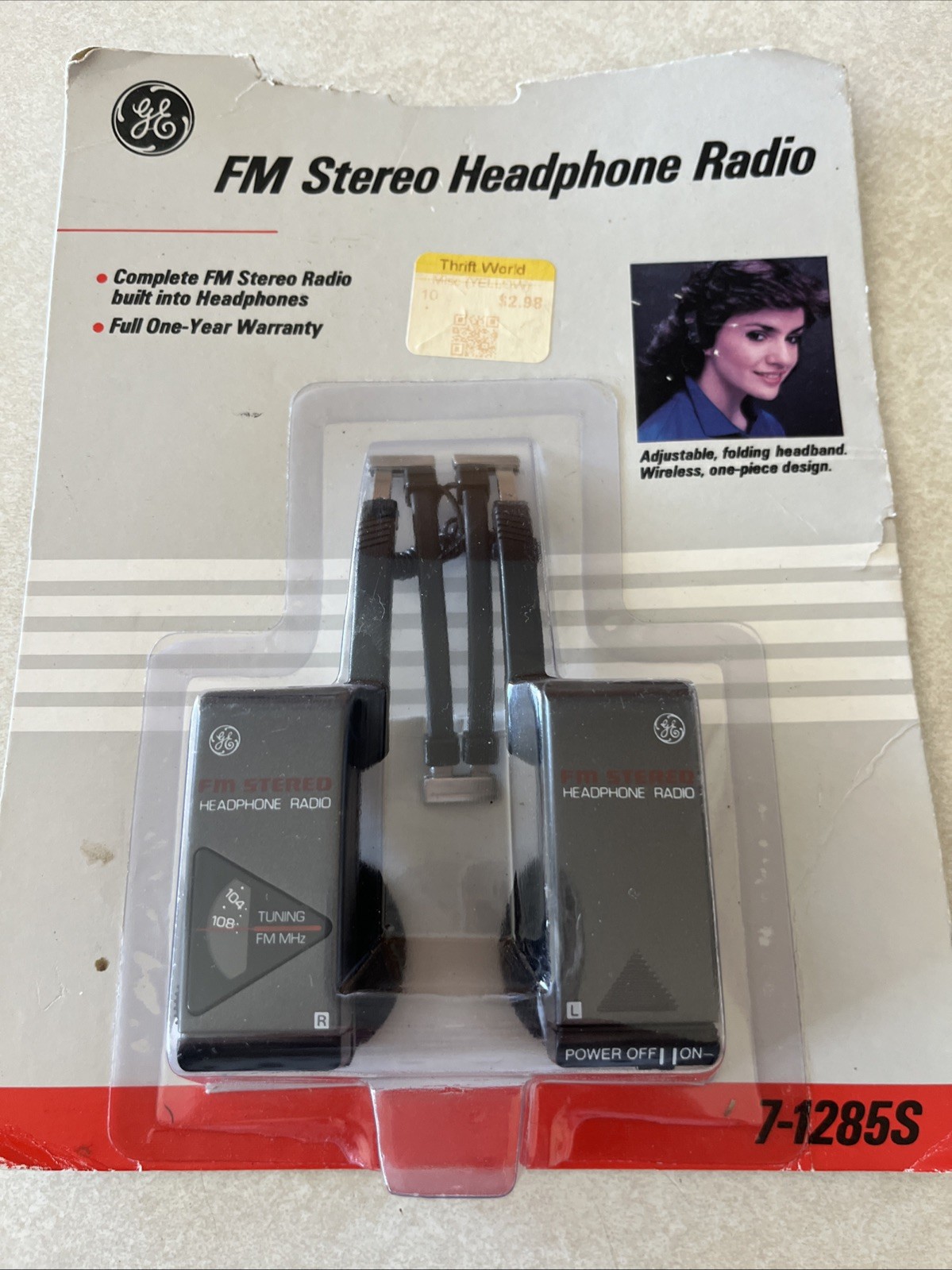 Vintage old stock New FM stereo headphone radio
