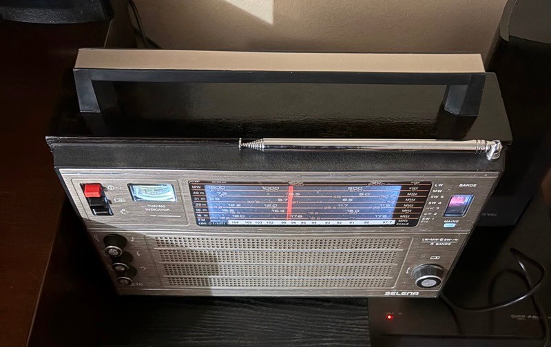 Vintage Soviet Selena B-216 Radio, Full Services