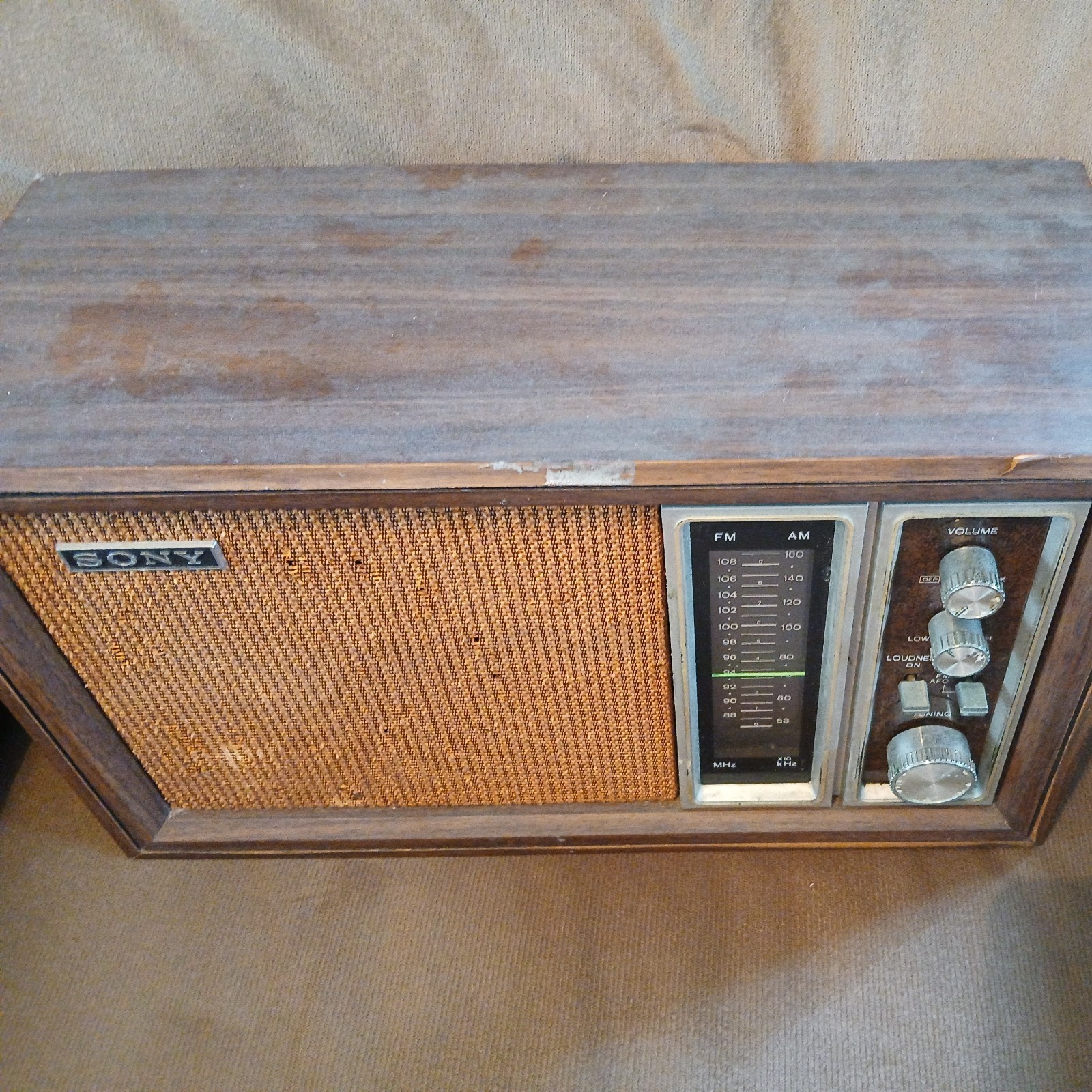 Vintage Wood Sony TFM-9450W AM/FM Radio