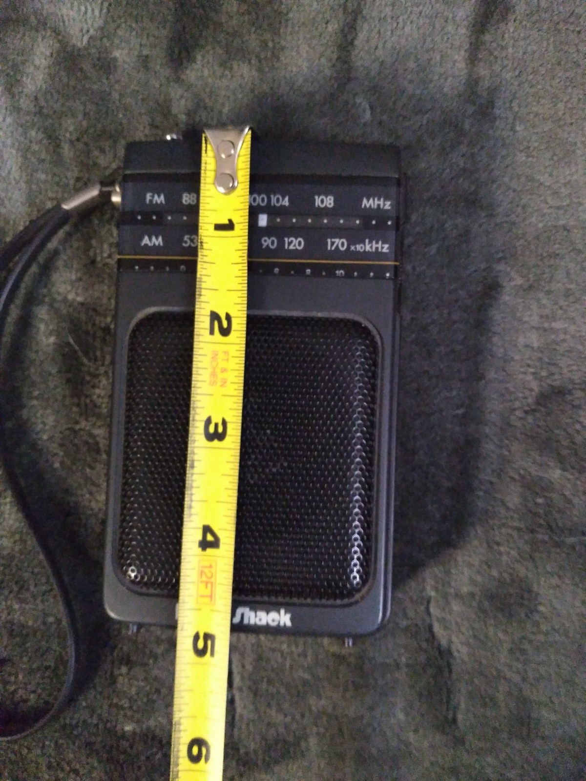 Vintage Radio Shack #12-727 Mini/Pocket Portable AM/FM Radio – Tested
