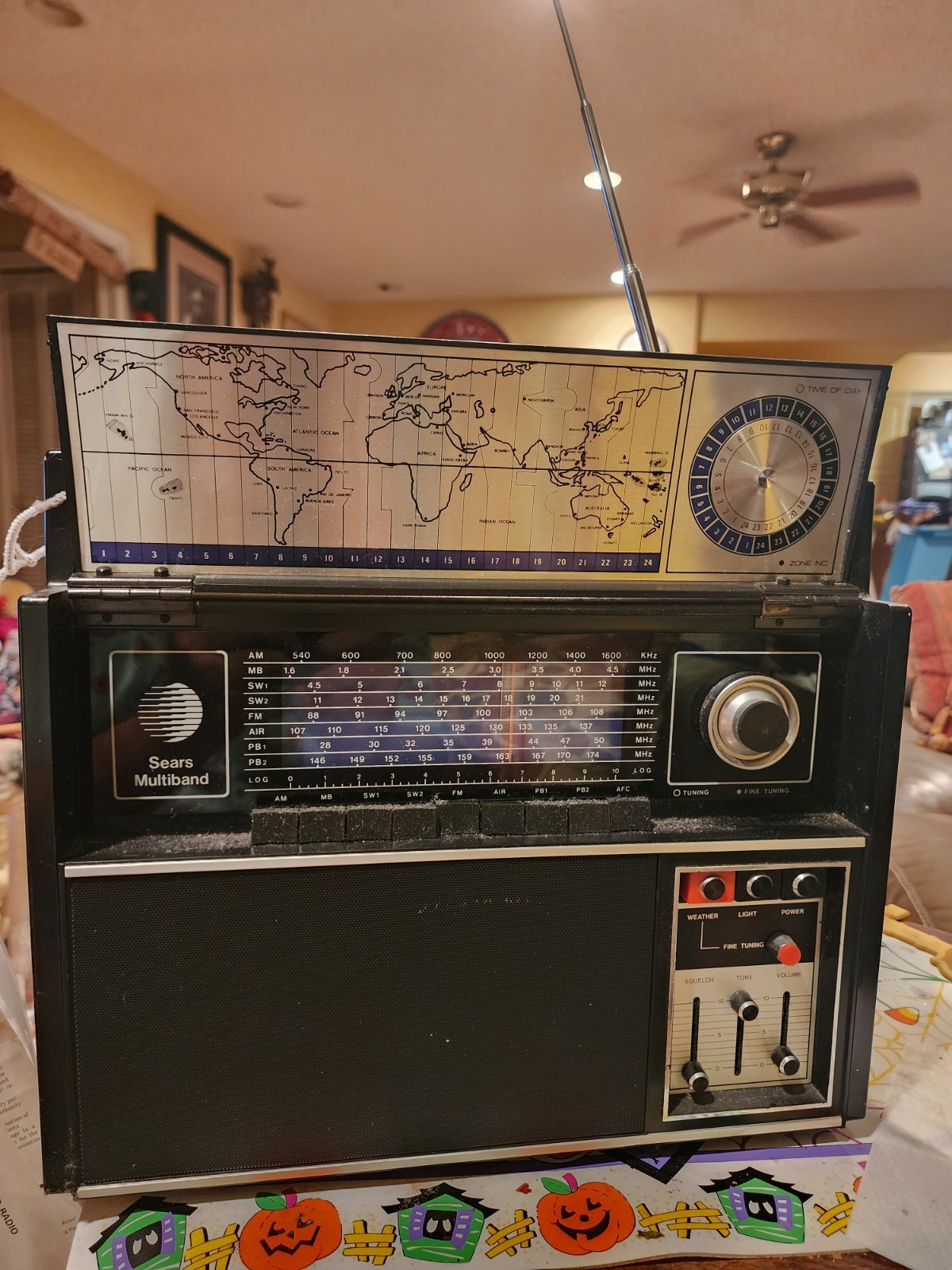 Vintage late 1960s Sears Multiband Radio 317.24350600 tested works great!
