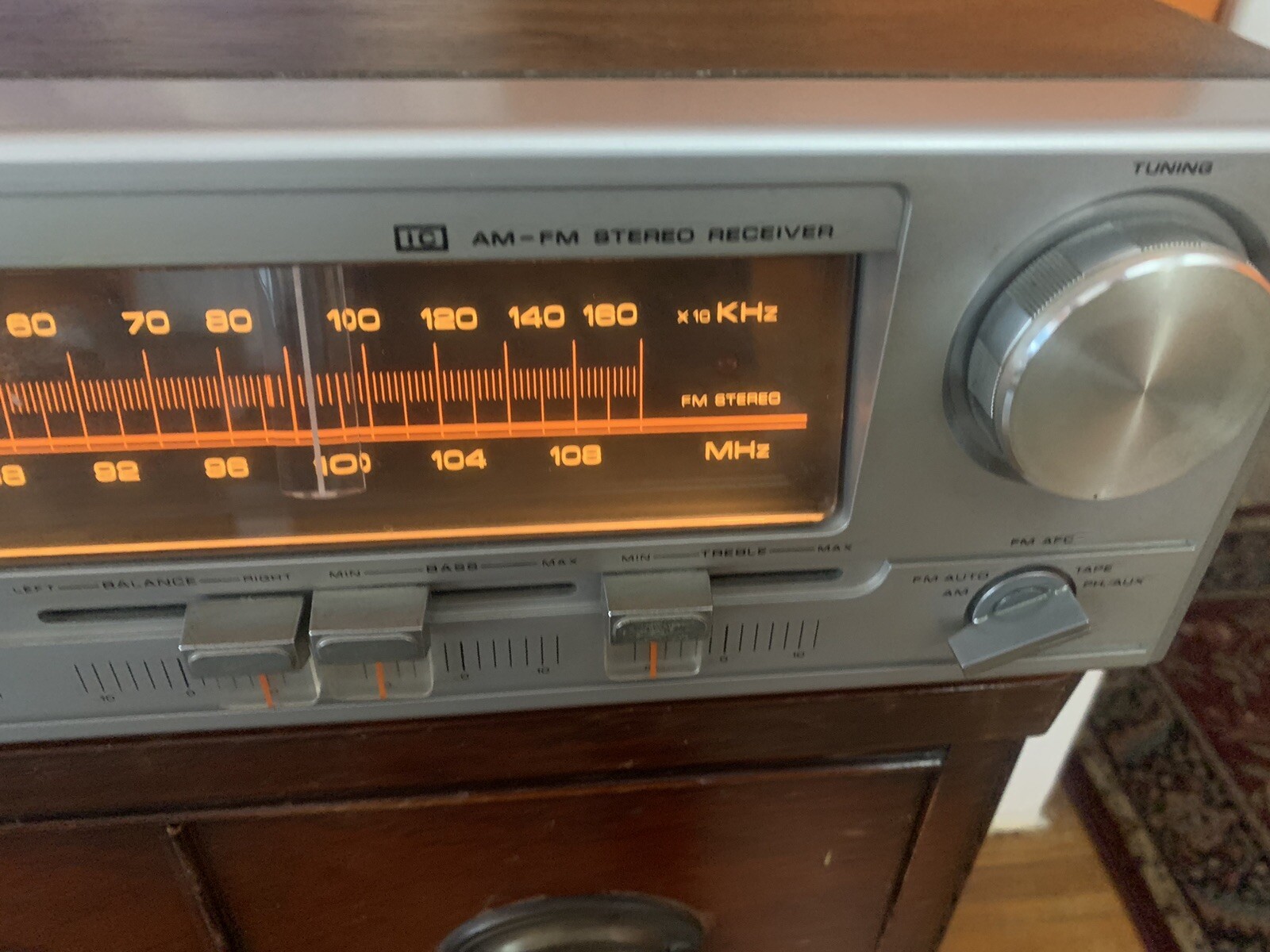 Vintage Soundesign Sound Design 5409 8 Track Player recorder AM Radio receiver