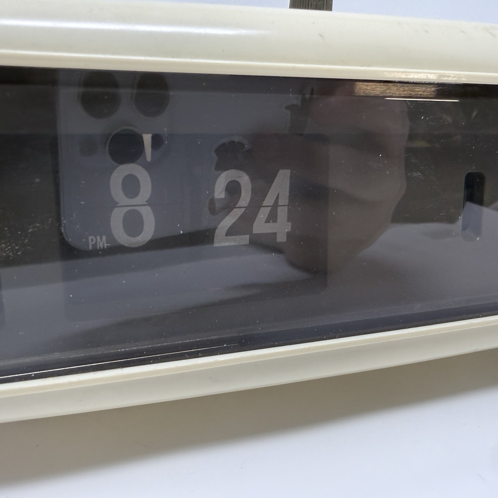 Vintage Realistic Chronomatic-110 AM/FM Flip Clock Radio 12-1501 Radio Shack 197