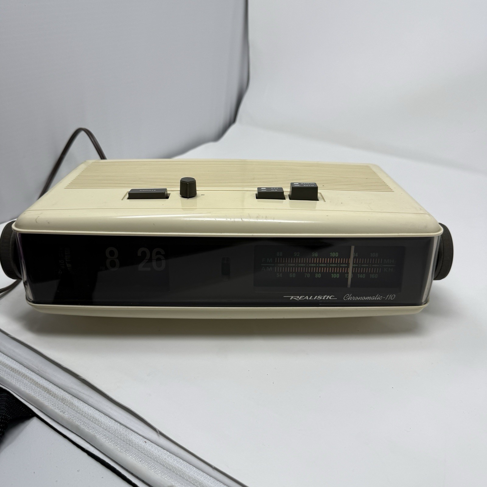 Vintage Realistic Chronomatic-110 AM/FM Flip Clock Radio 12-1501 Radio Shack 197