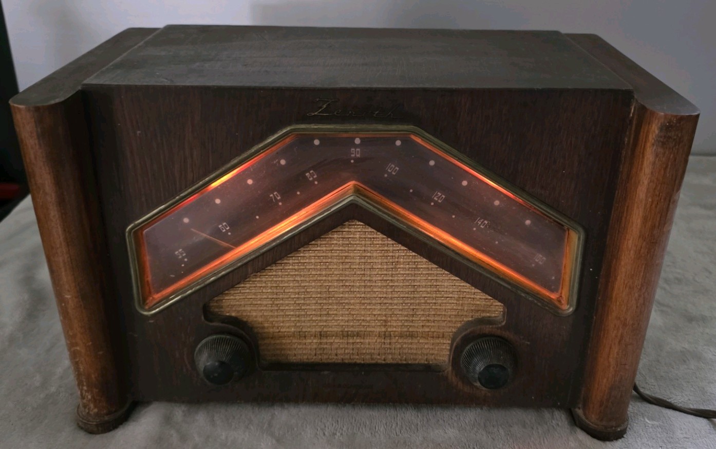 Vintage 1946 Zenith 6D029 Console-Tone Boomerang Tube Radio Works