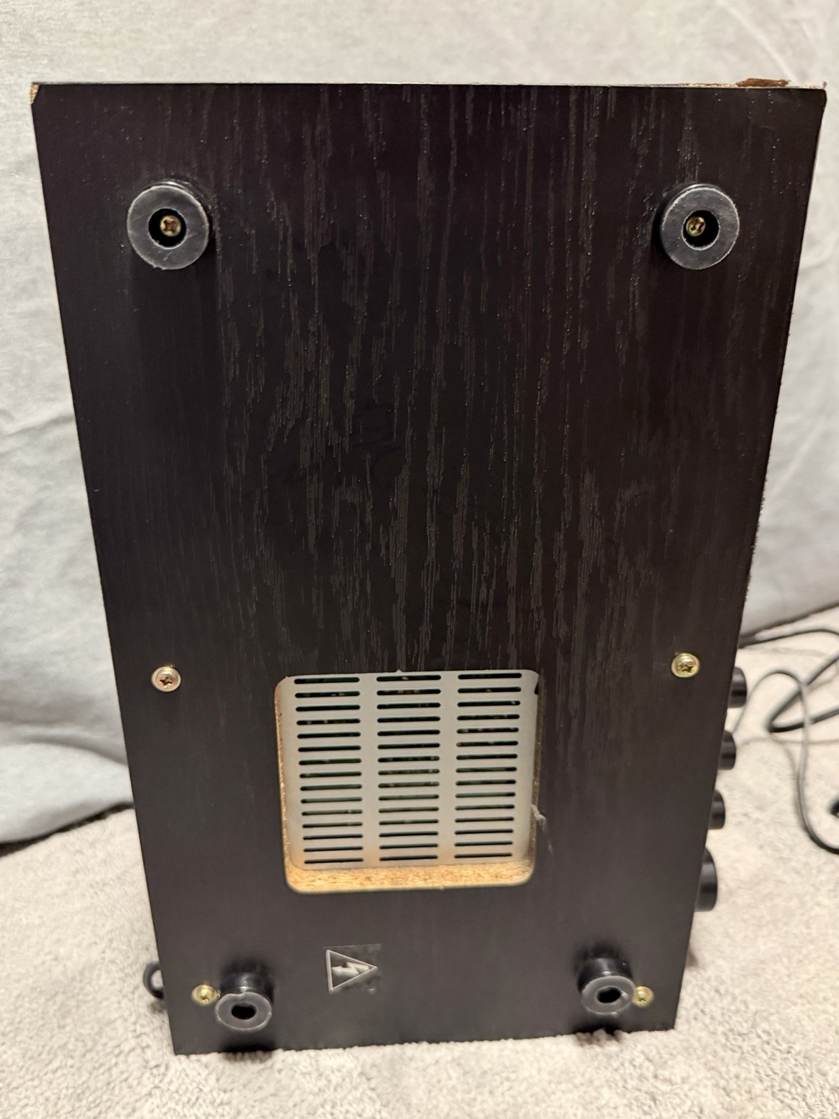 KLH200 Compact FM/AM Alarm Clock Radio made in JAPAN.