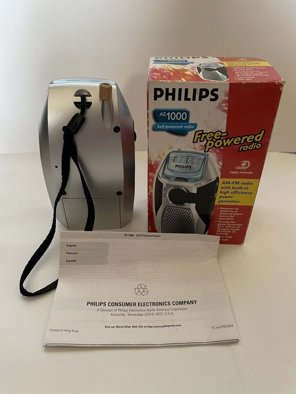 Philips AE1000 Portable Radio AM FM Self Powered Tuner Rechargeable Crank