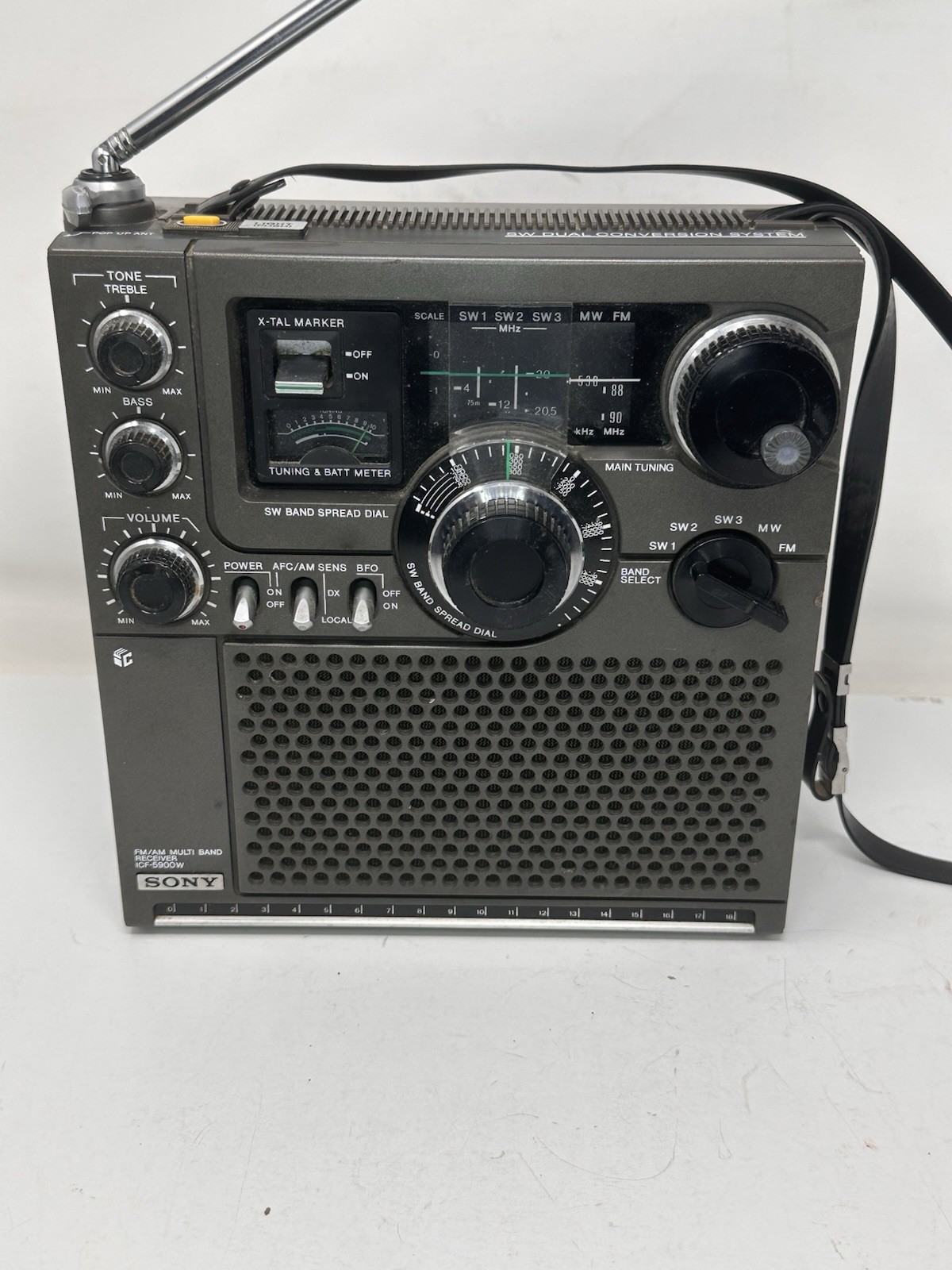 Sony ICF-5900W Radio FM MW SW1 SW2 SW3 Multi 5 Band Receiver Japan