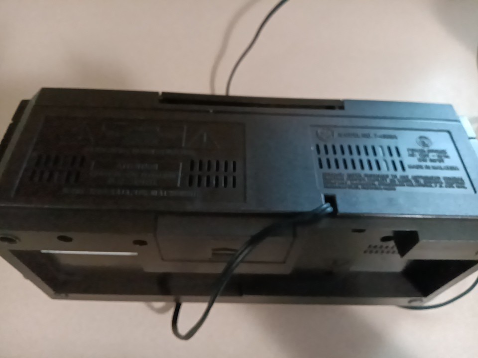 Vintage GE Model 7-4965A Digital Alarm Clock Radio AM/FM Cassette Recorder Works
