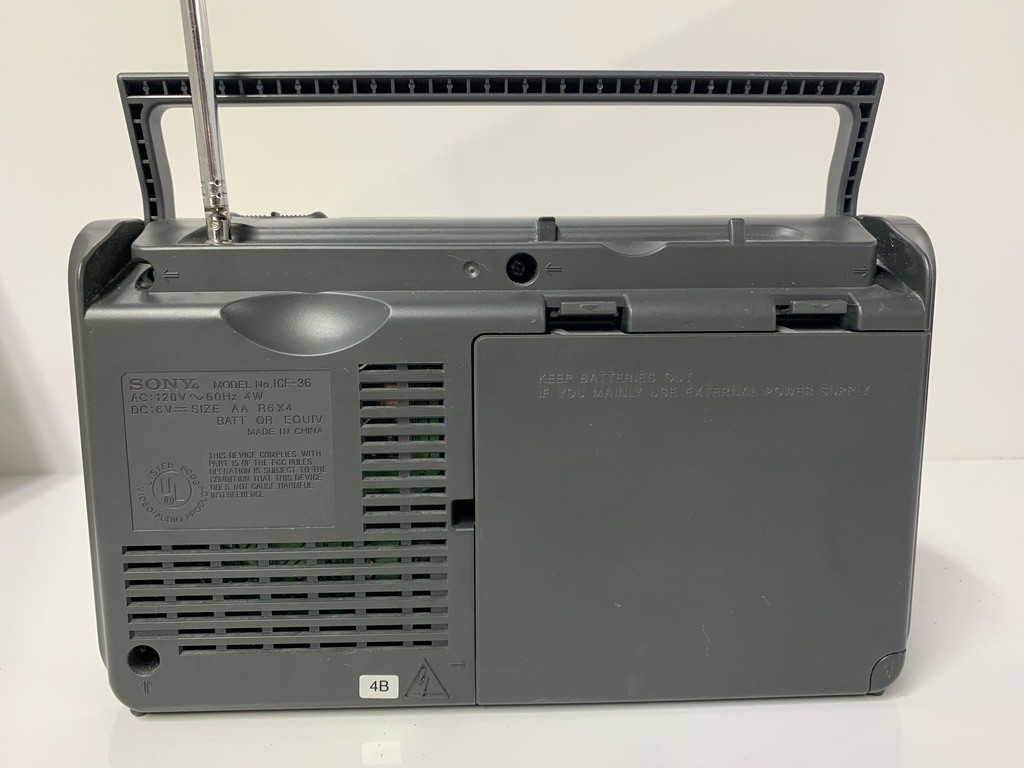 **Sony AM/FM Portable Radio ICF-38 AC120V 60Hz 4W – Tested