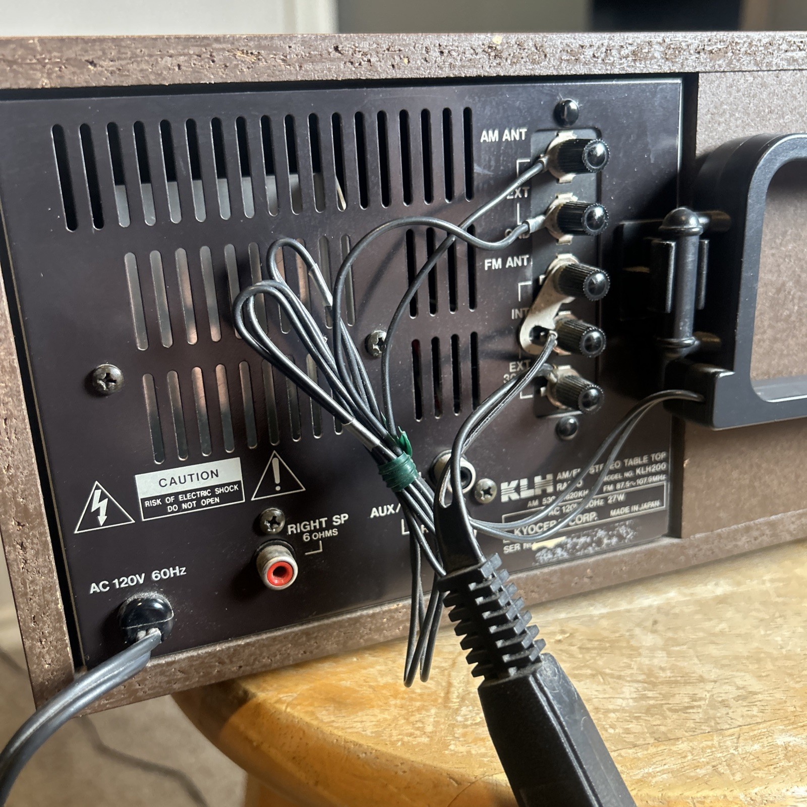 KLH model 200 Japanese Clock Radio Wood Black