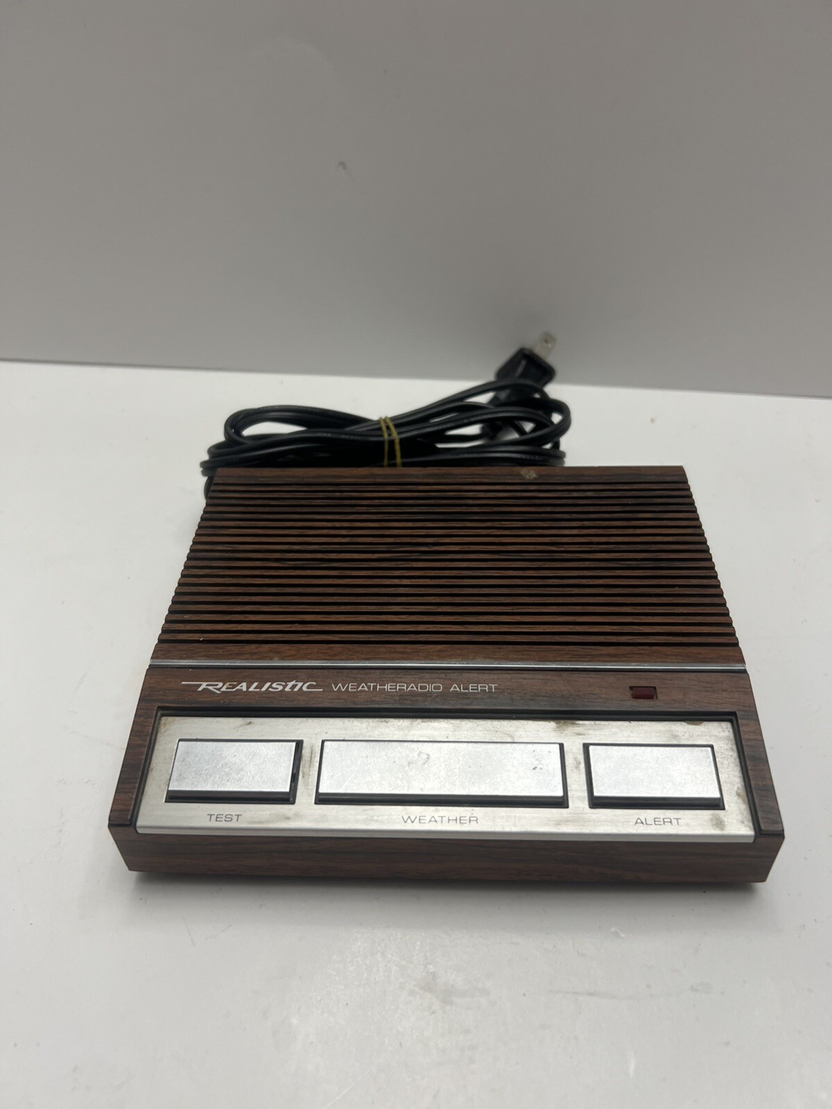 Realistic Model 12-140 Weatheradio Weather Alert Radio Vintage Faux Wood Grain