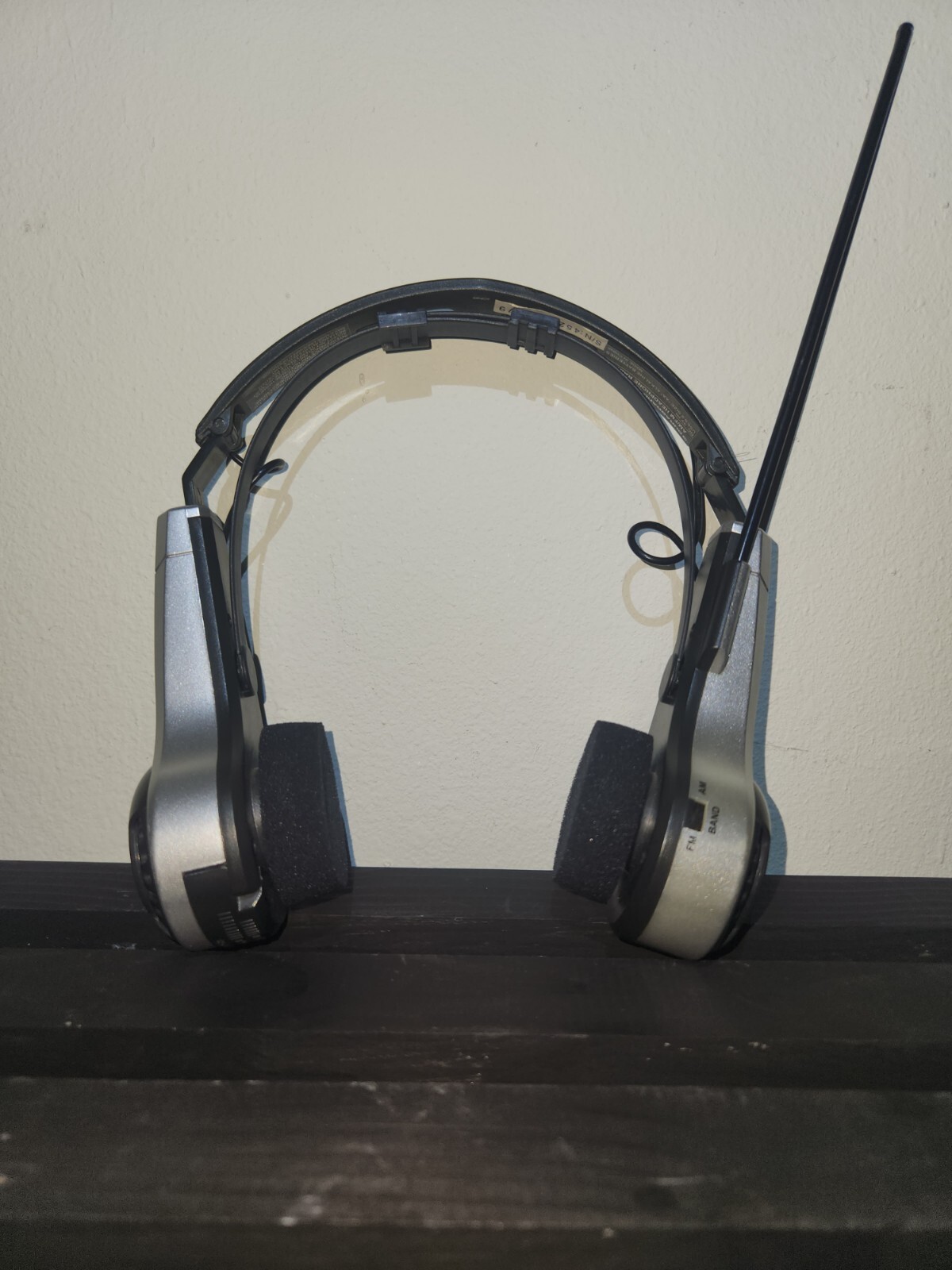 International AM FM Radio Headset Receiver Blk and Gray Vintage (Tested)