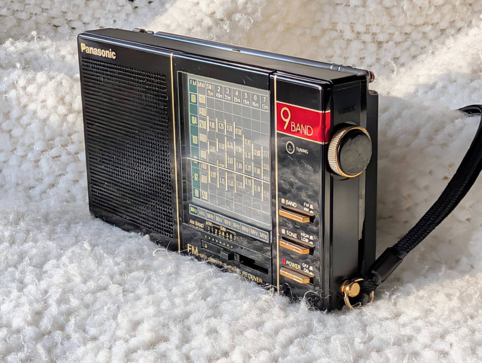 Panasonic Matsushita RF-9 FM MW SW1-7 9 Band Receiver Compact Radio + Case