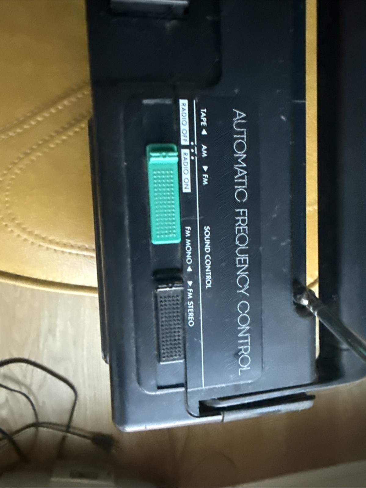 Magnavox Model D8060 4 Speaker System Cassette Boombox Radio needs work