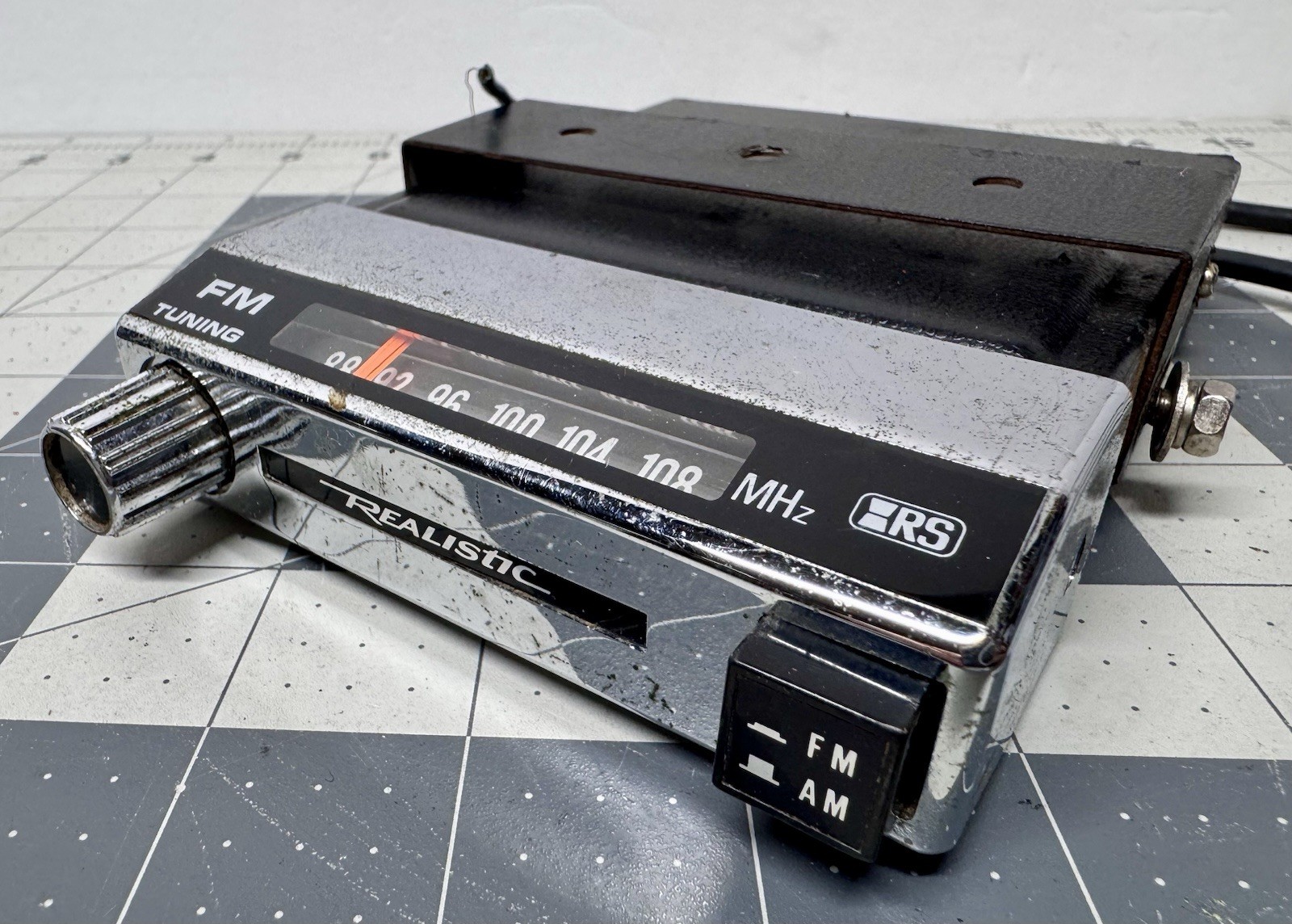 Realistic 12-1350B AM FM Converter Vintage Car Radio Shack