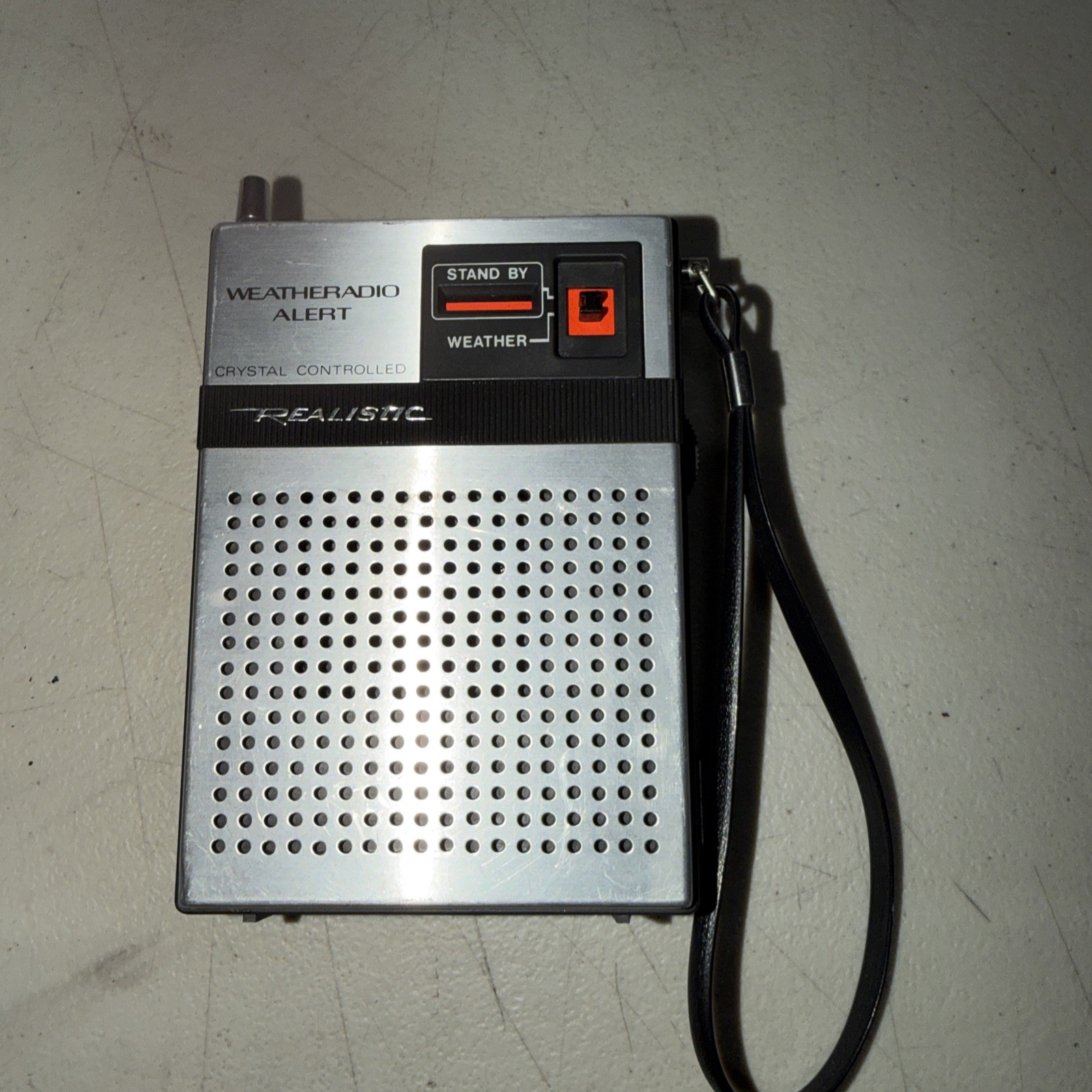Vintage – Realistic 12-161 NOAA Weather Radio Alert – Crystal Controlled –