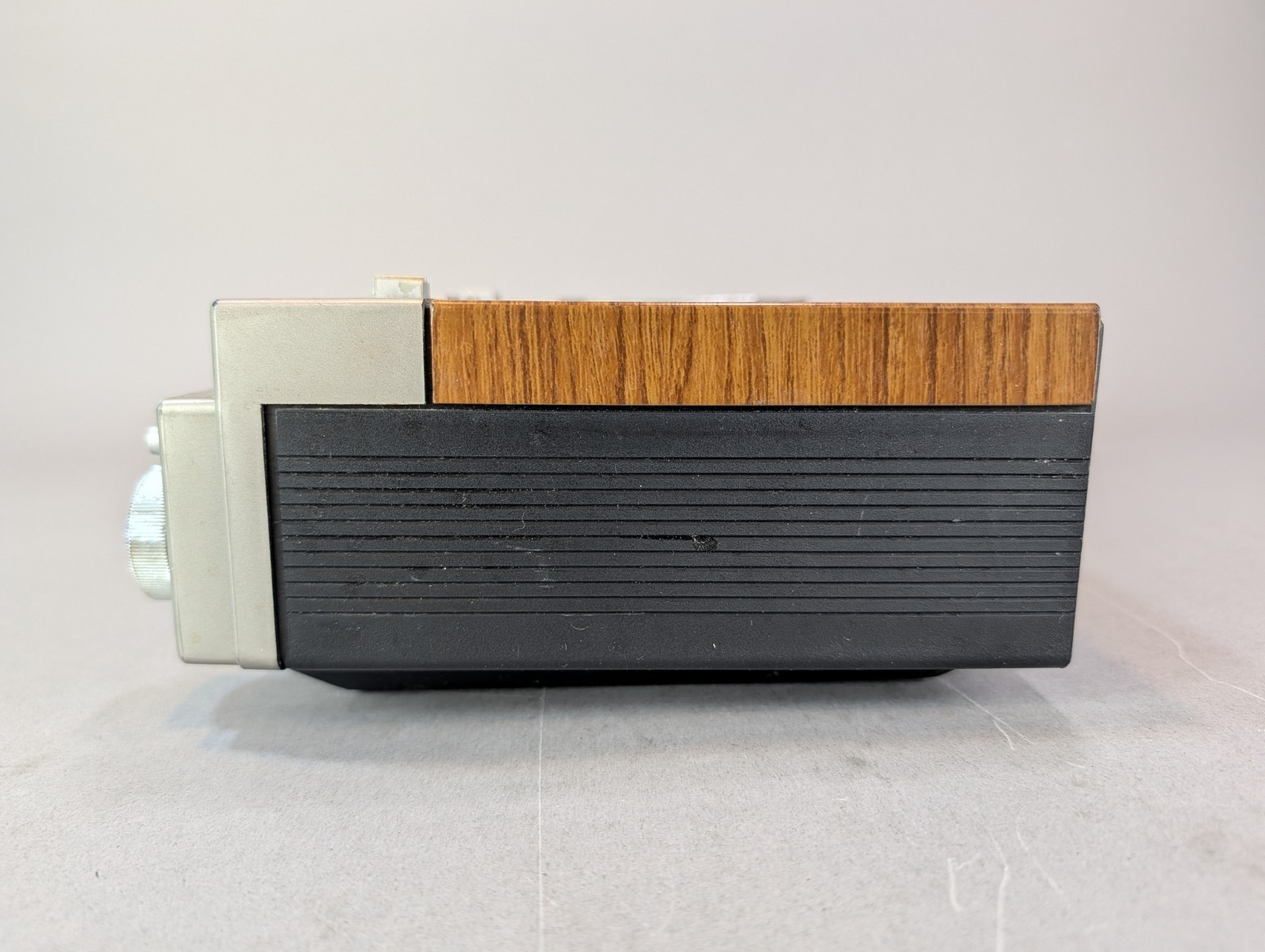 Vintage AM/FM Clock Radio Cassette Player Alarm Clock 7-4975C *Read
