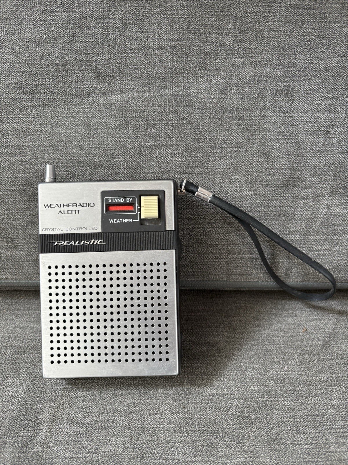 Realistic 12-161 NOAA Weather Radio Alert Crystal Controlled Radio Shack Tested