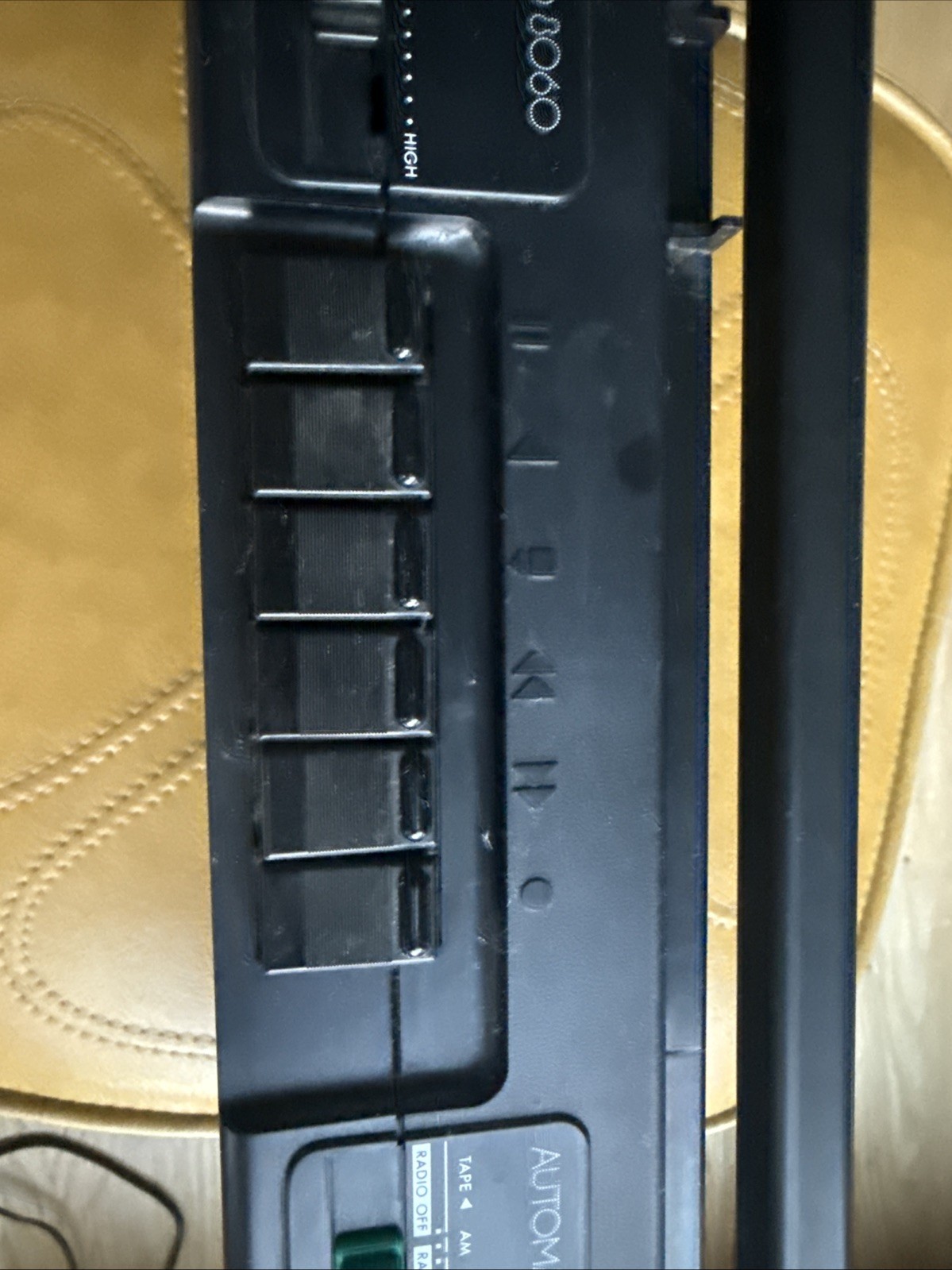 Magnavox Model D8060 4 Speaker System Cassette Boombox Radio needs work
