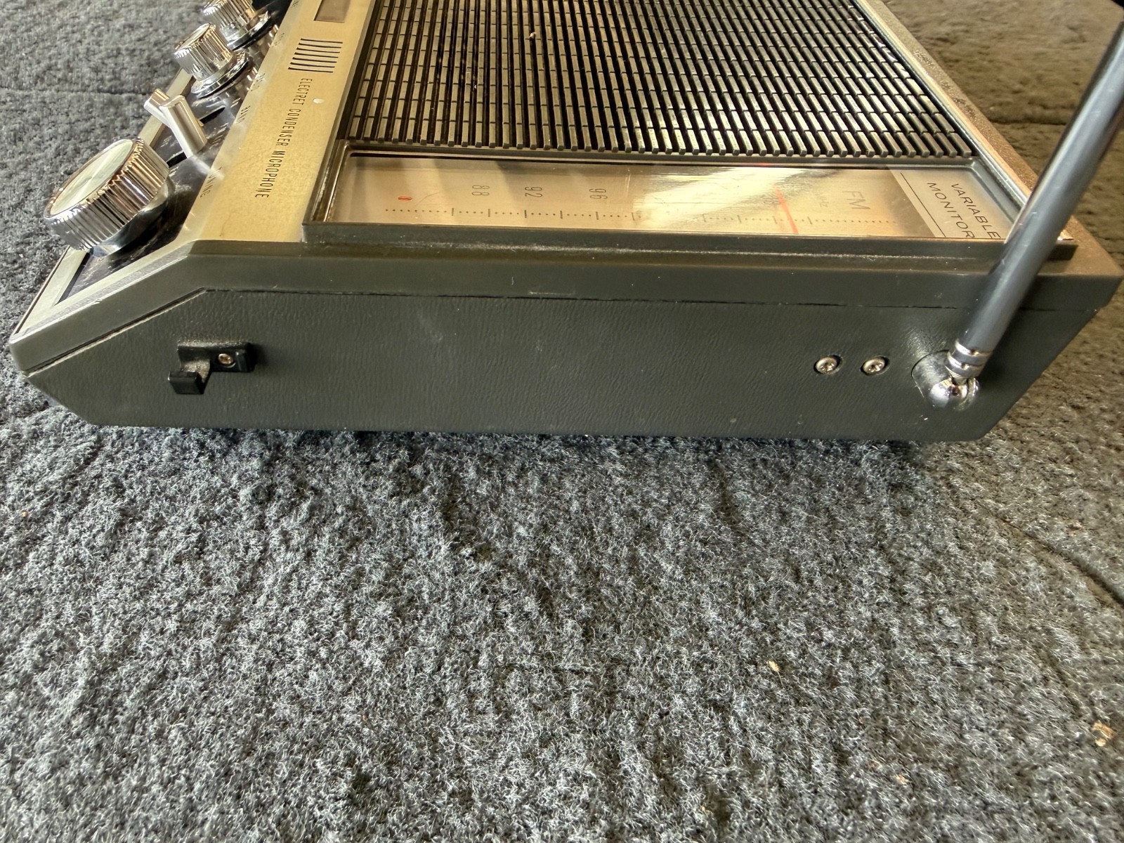 Rare Vintage Sony CF-300 Radio Casette Recorder With Case & Power Cord