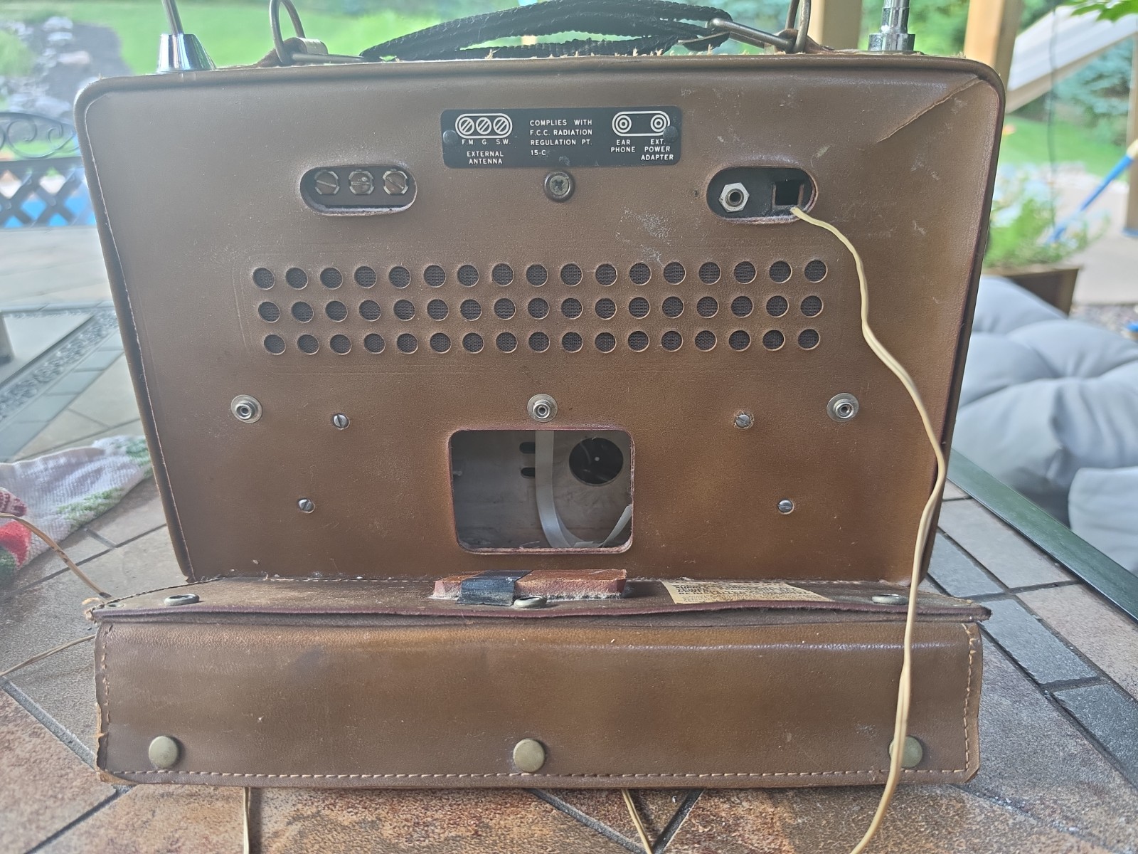 Vintage GE World Monitor P-990A 17 Transistor 5 Band Shortwave Radio Tested