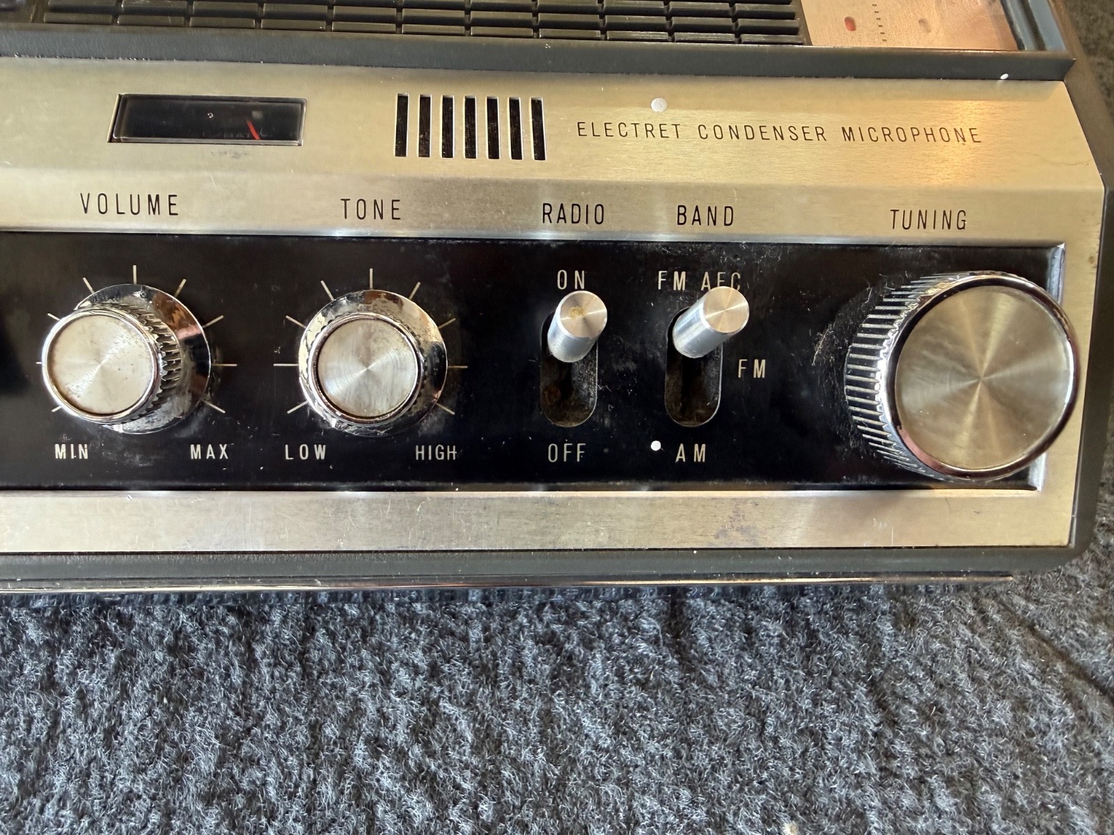 Rare Vintage Sony CF-300 Radio Casette Recorder With Case & Power Cord