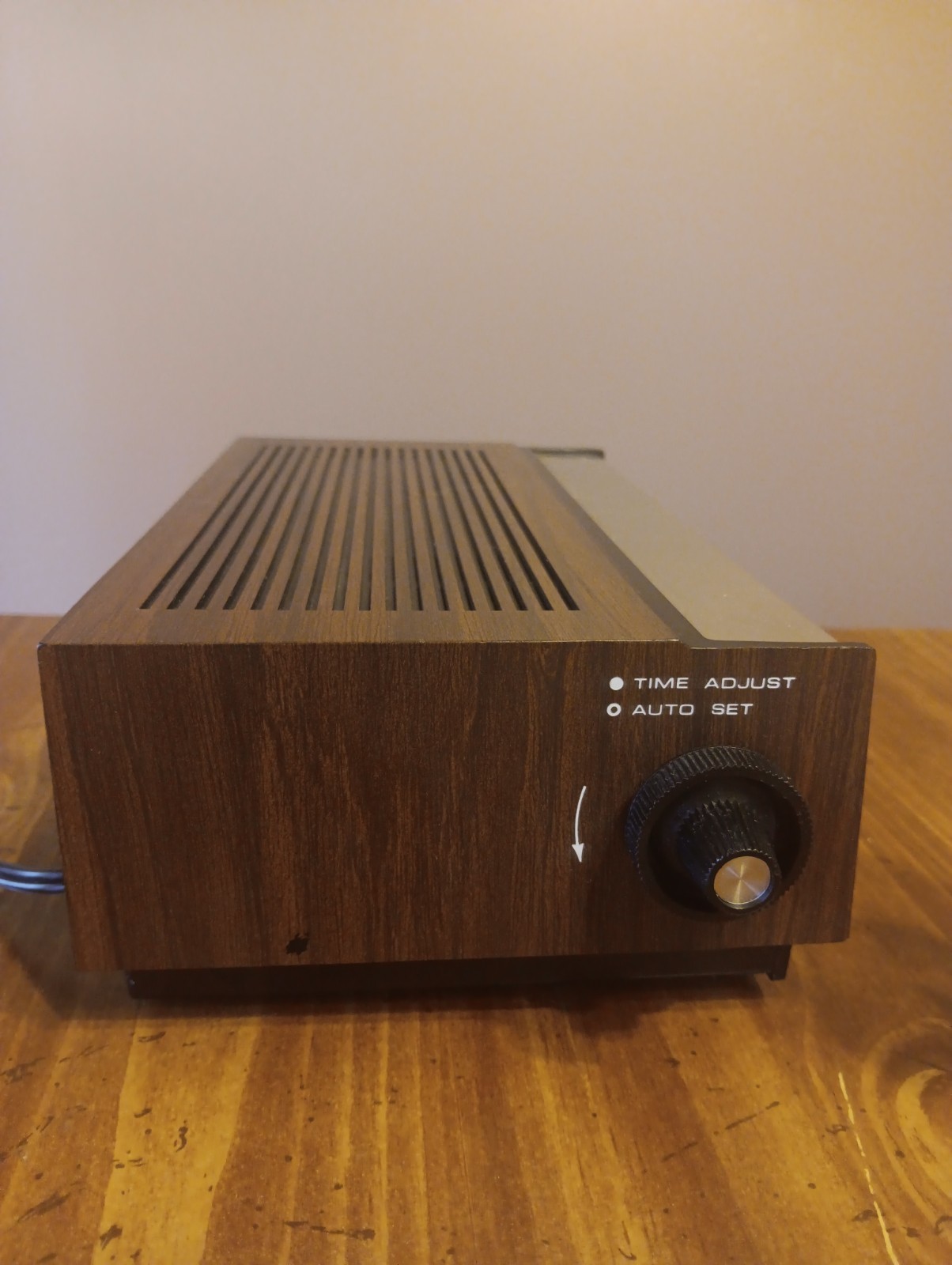 Vintage 1980 Sears Model 800.20530300 AM-FM Flip Clock Radio/Working Cond/Clean
