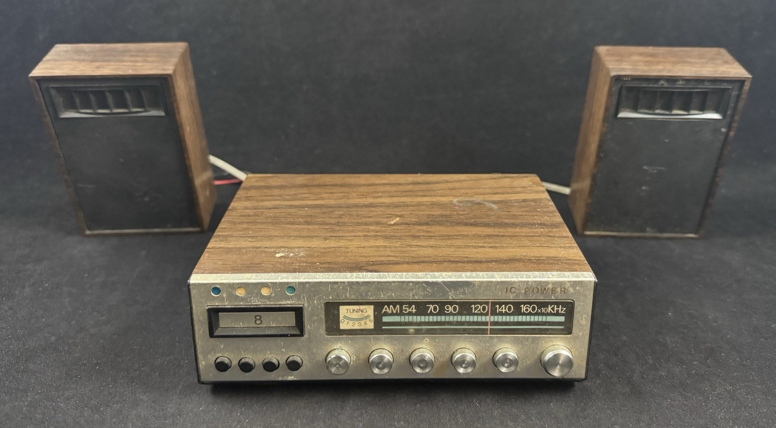 Vintage Windsor Industries AM Radio w/ Speakers – Made in Hong Kong