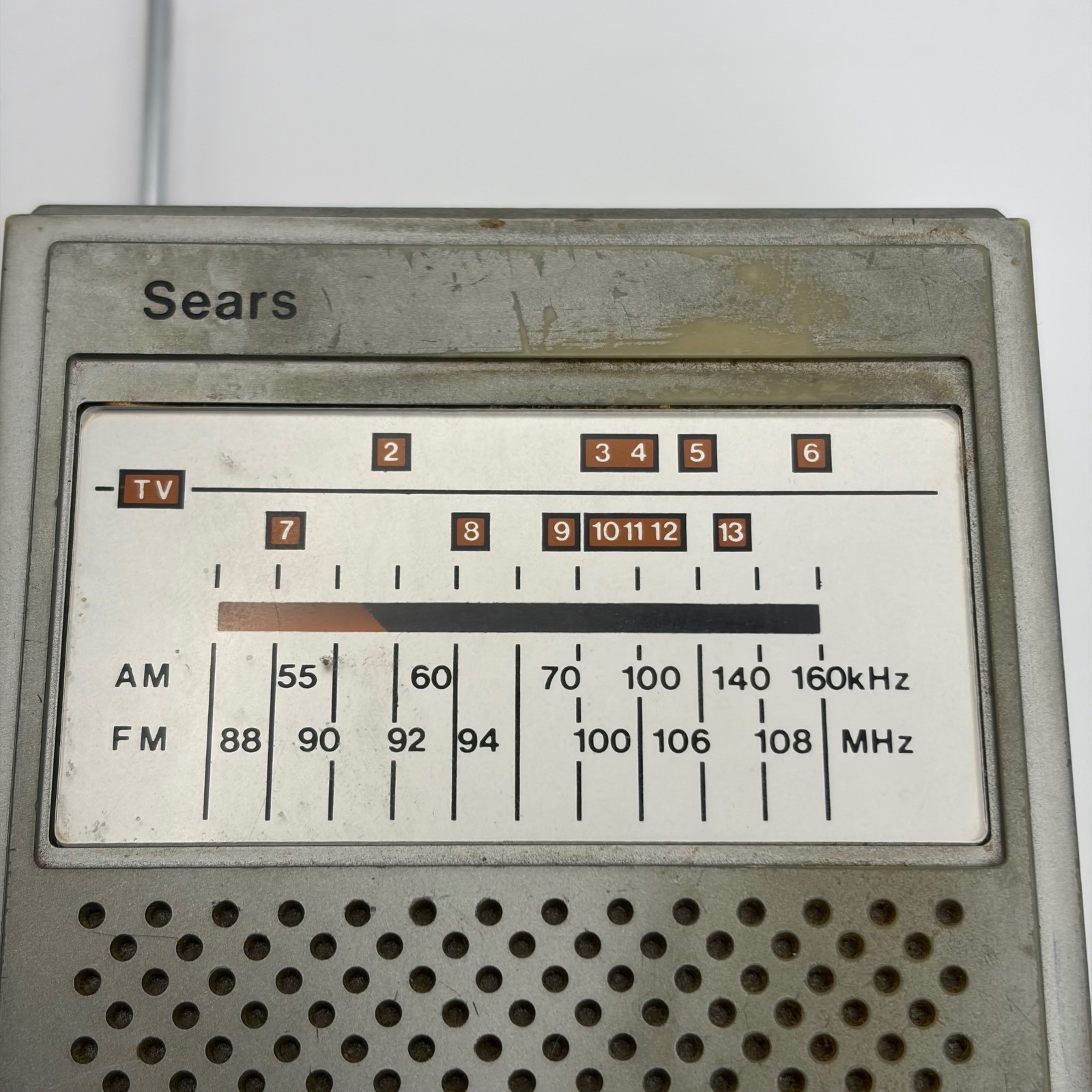 Vintage Sears Portable Radio AM FM TV1 TV2 Model 667.24040150 Silver Tan READ
